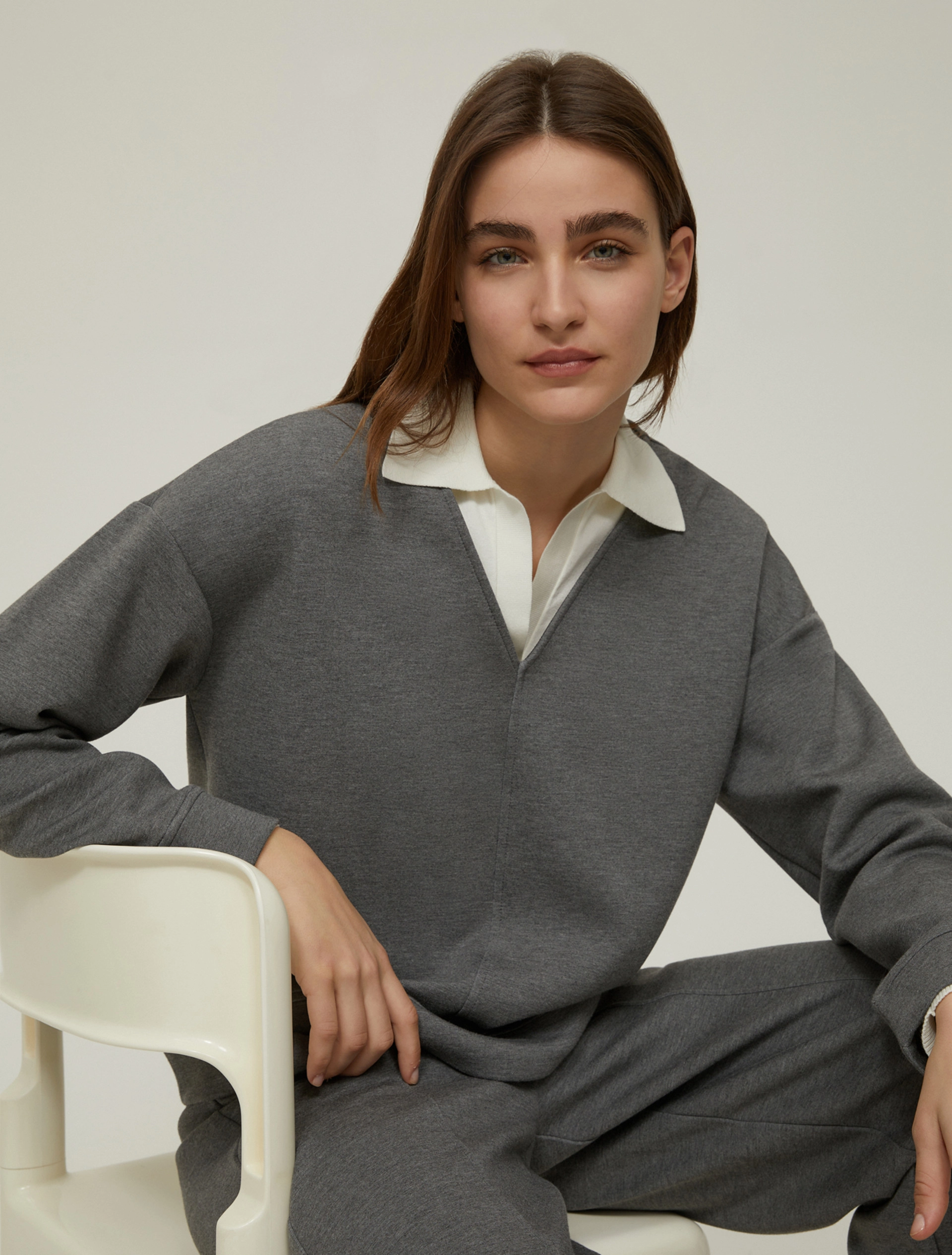 Felpa con scollo a V