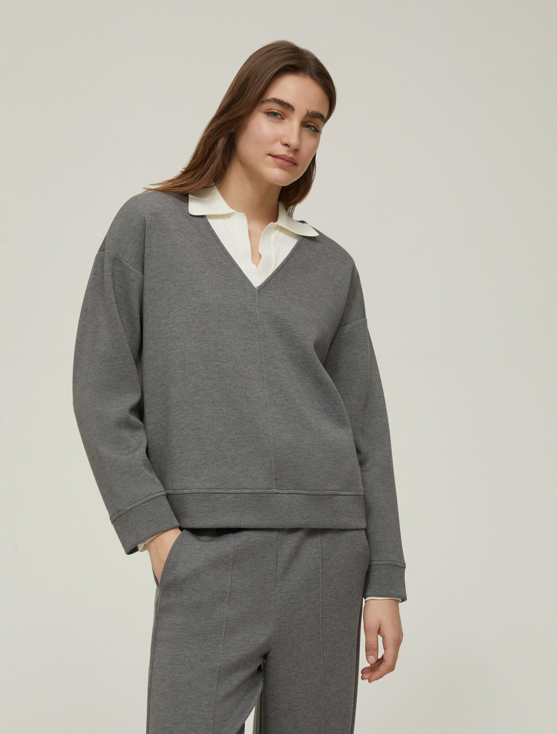 Felpa con scollo a V