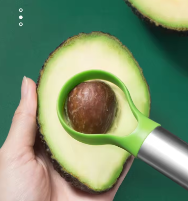 Cortador de aguacate, haz tu guacamole rápido y perfecto.