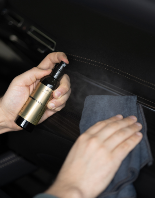 Parfumuotas automobilio panelės valiklis