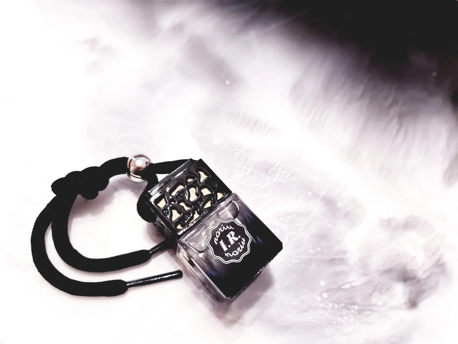 Automobilio kvapai kabinami „noriu ir noriu“ Black edition