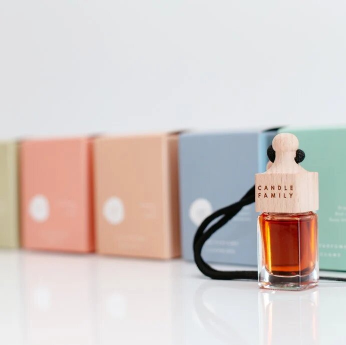 Pakabinamas stiklinis kvapas automobiliui, 12 ml