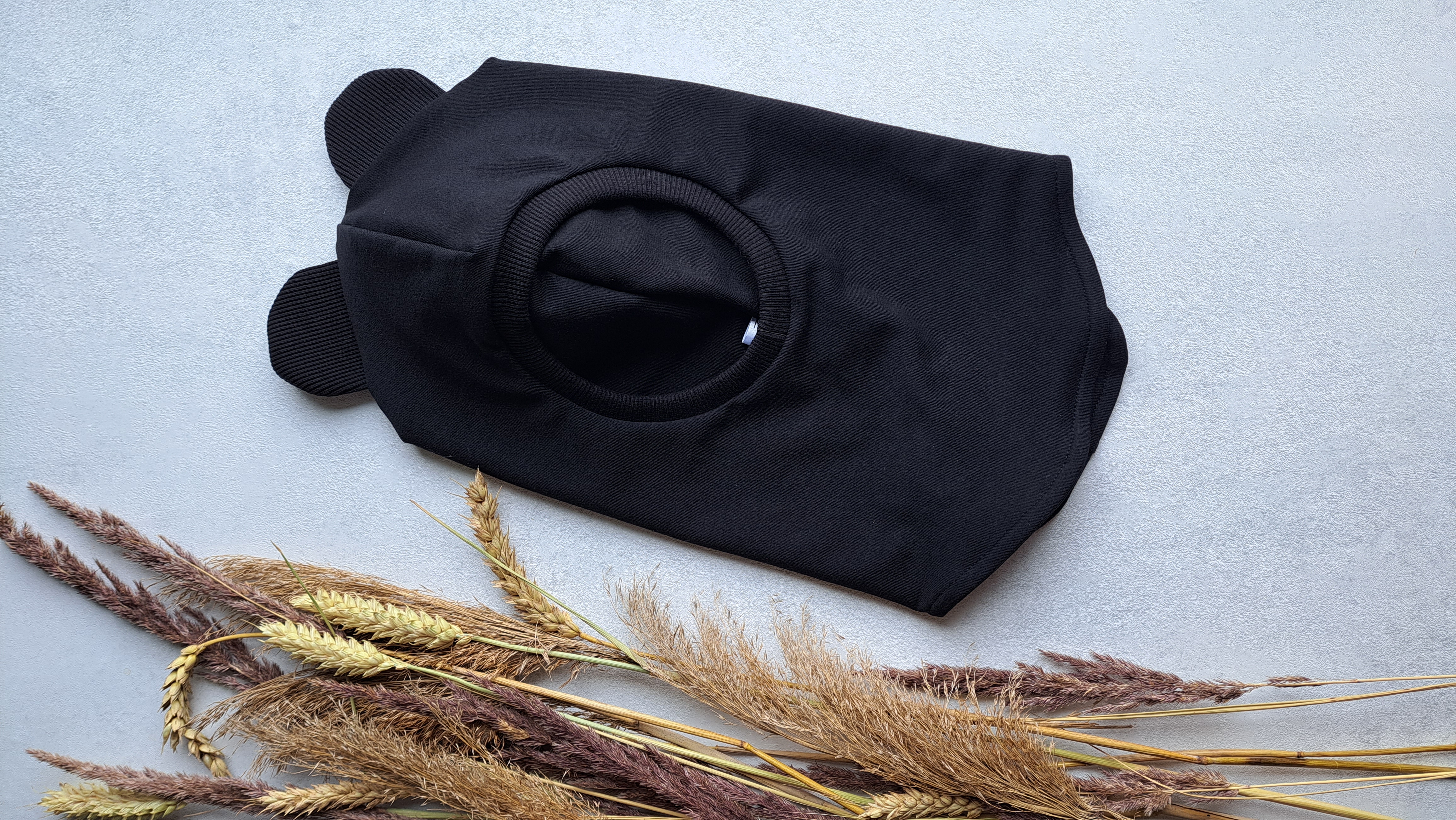 (46d) Šalmukas, juodas