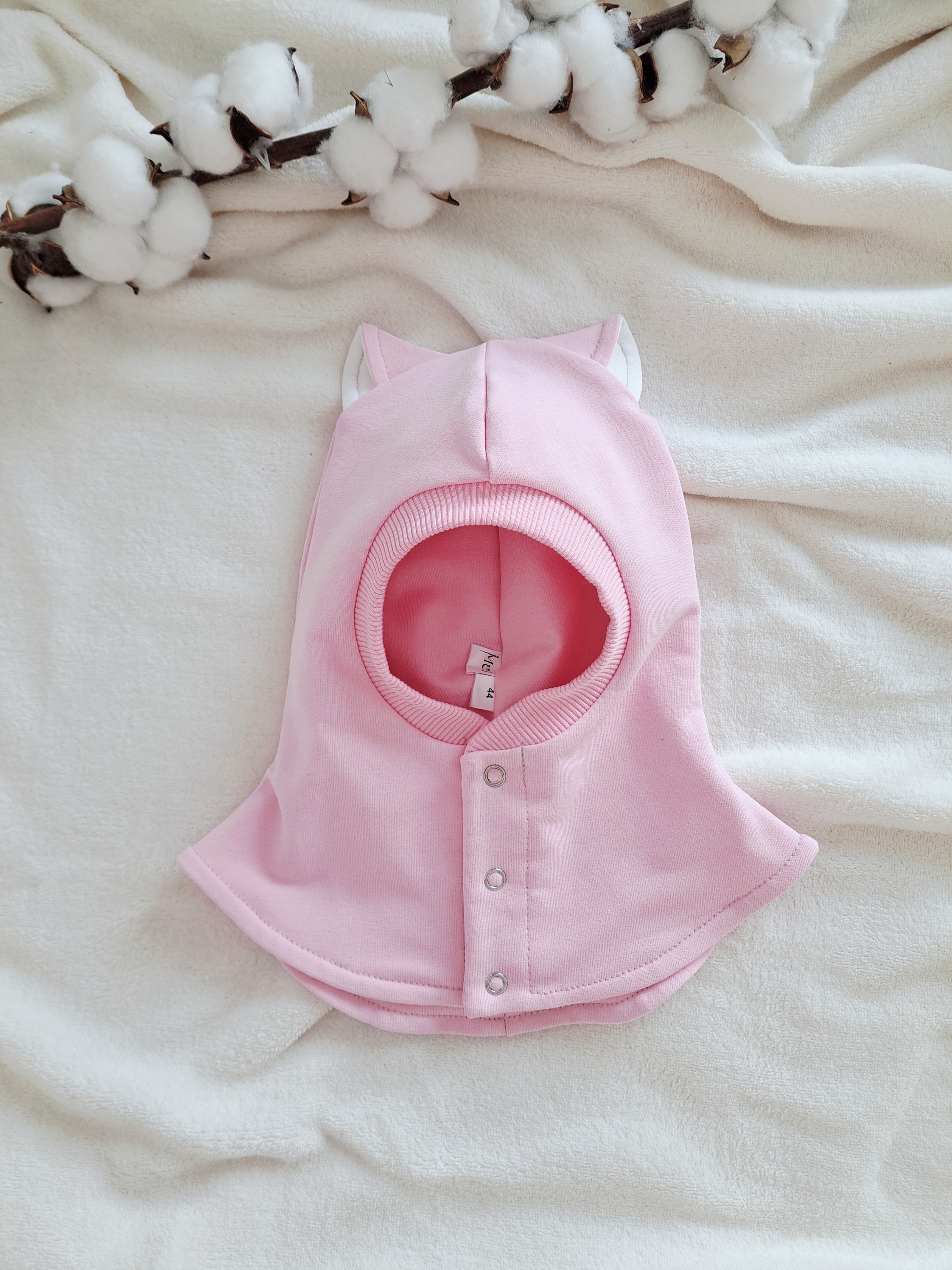 Pavasarinis šalmukas, Rožinis kačiukas