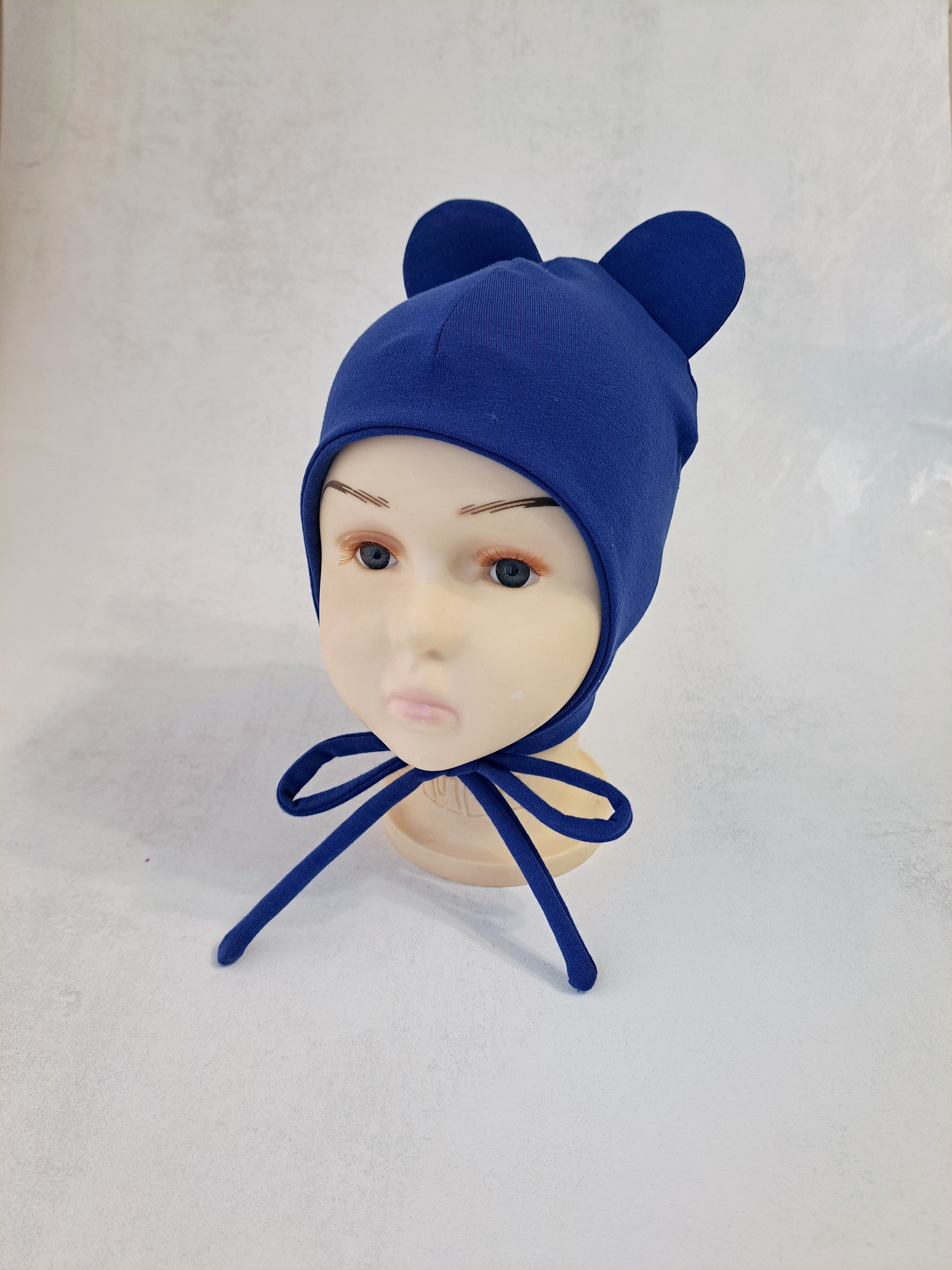 (48d) Rudeninė kepurė su raišteliais