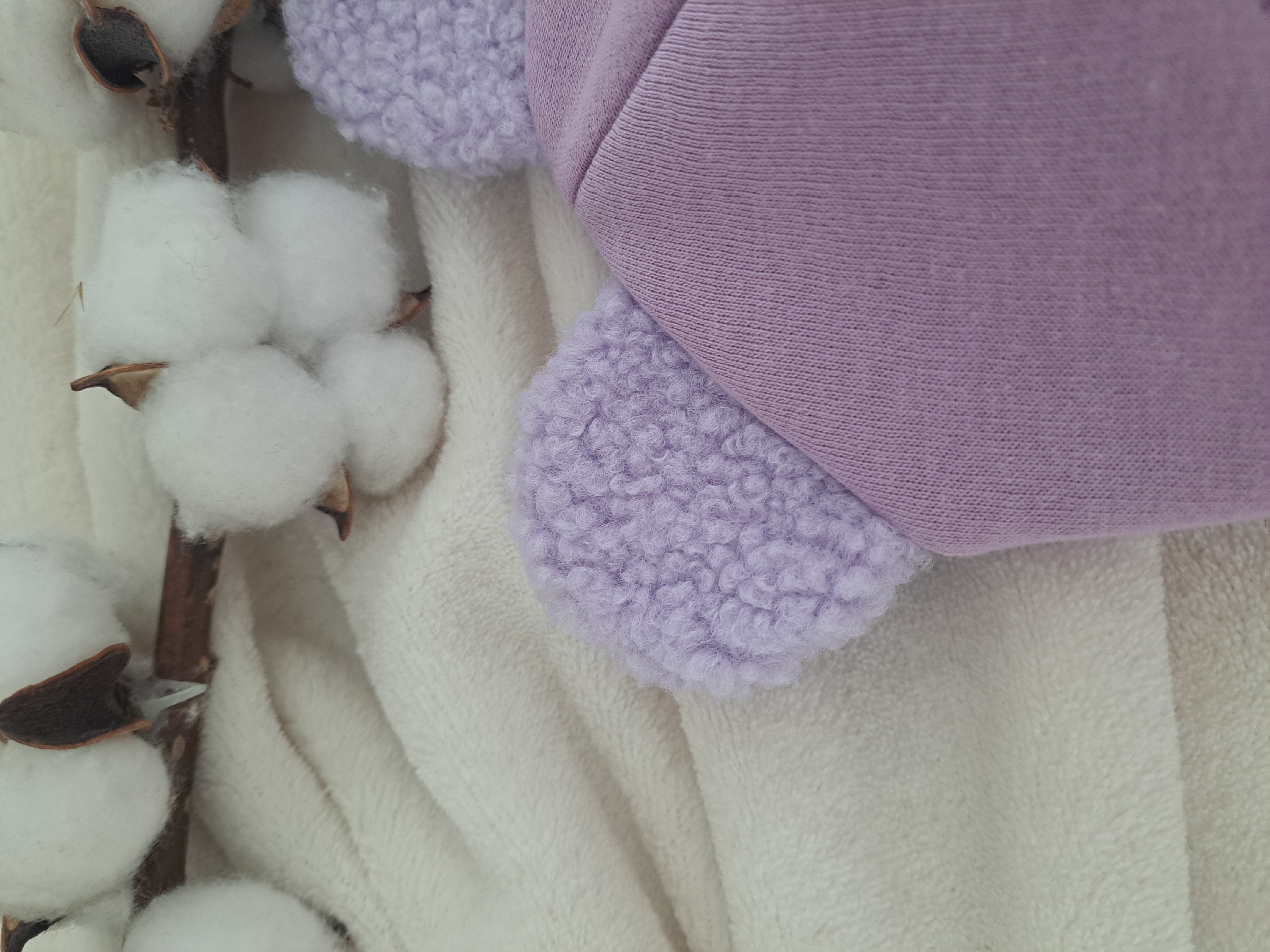 Žieminis šalmukas, Alyvinė