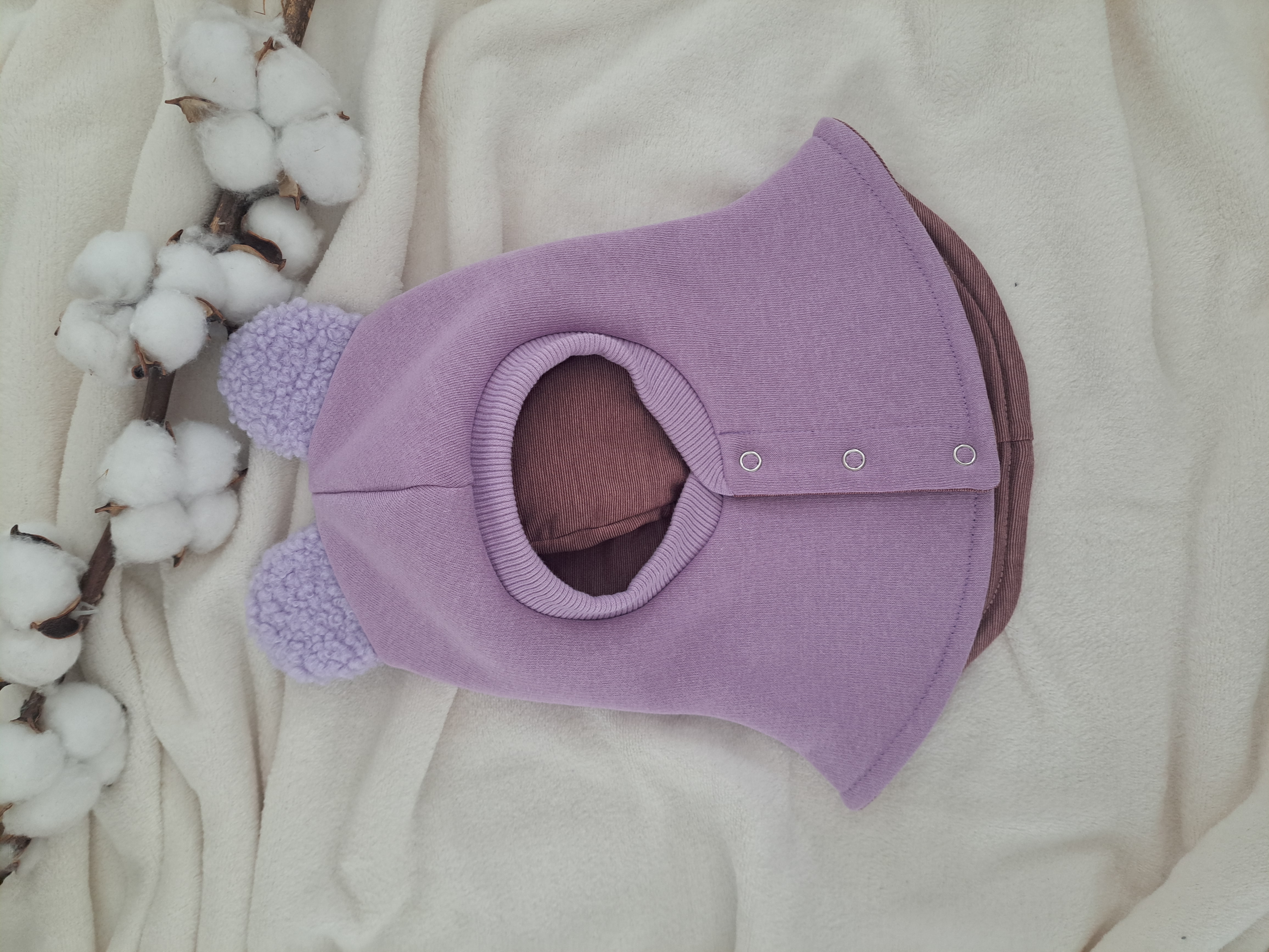 Žieminis šalmukas, Alyvinė