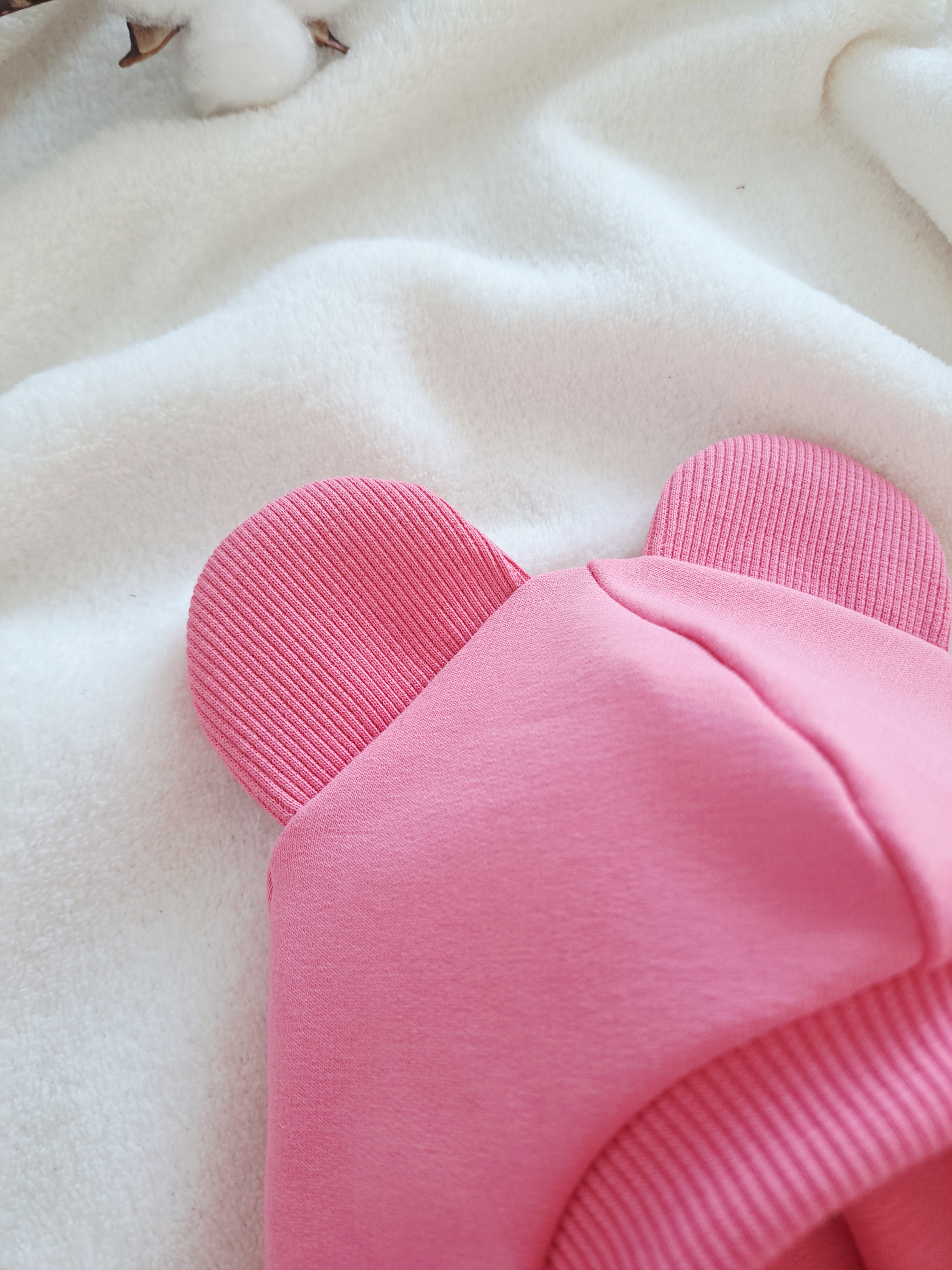 Pavasarinis šalmukas, Bubble gum