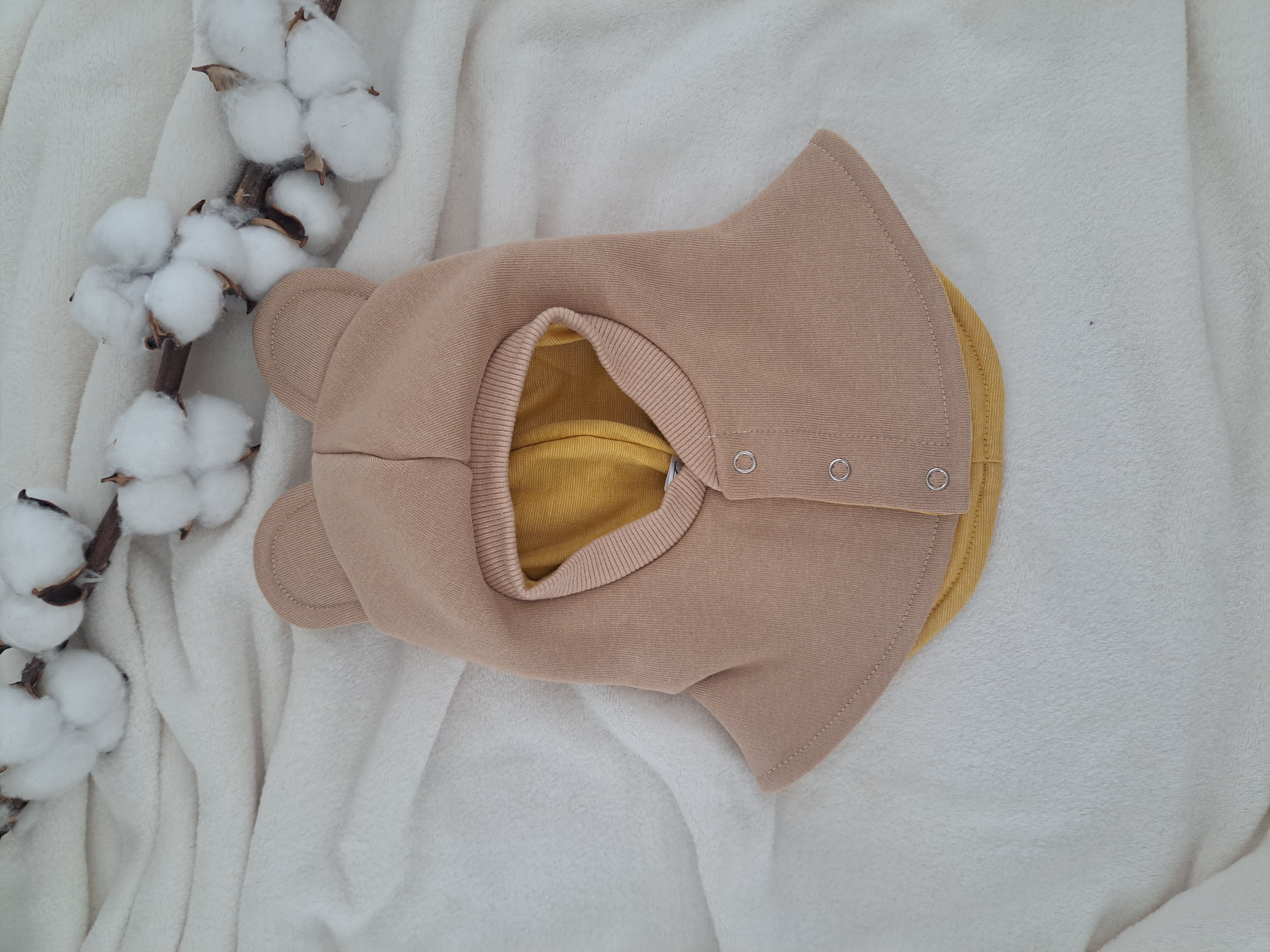 Žieminis šalmukas, Kreminis 2