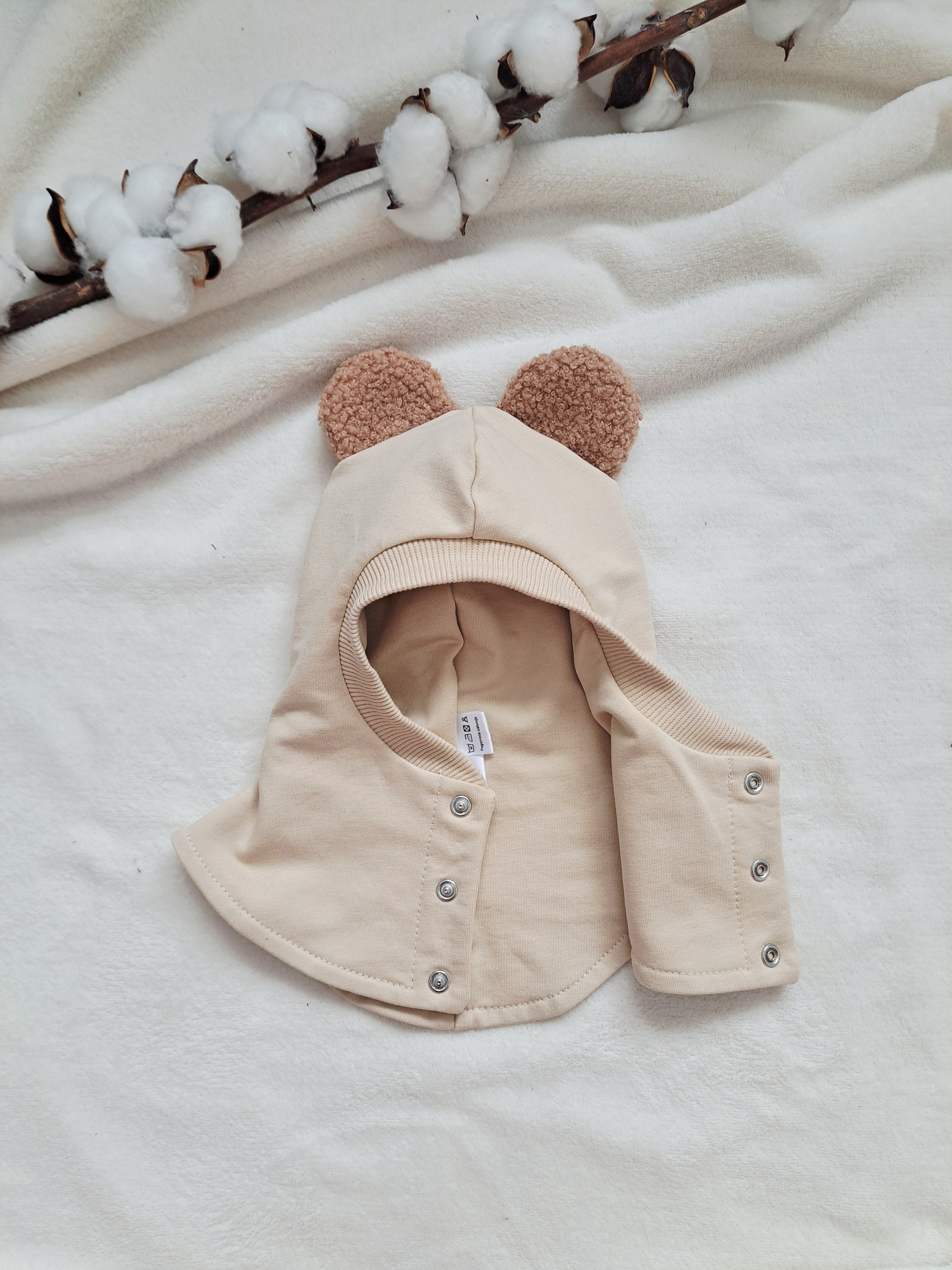 Pavasarinis šalmukas, Kreminis