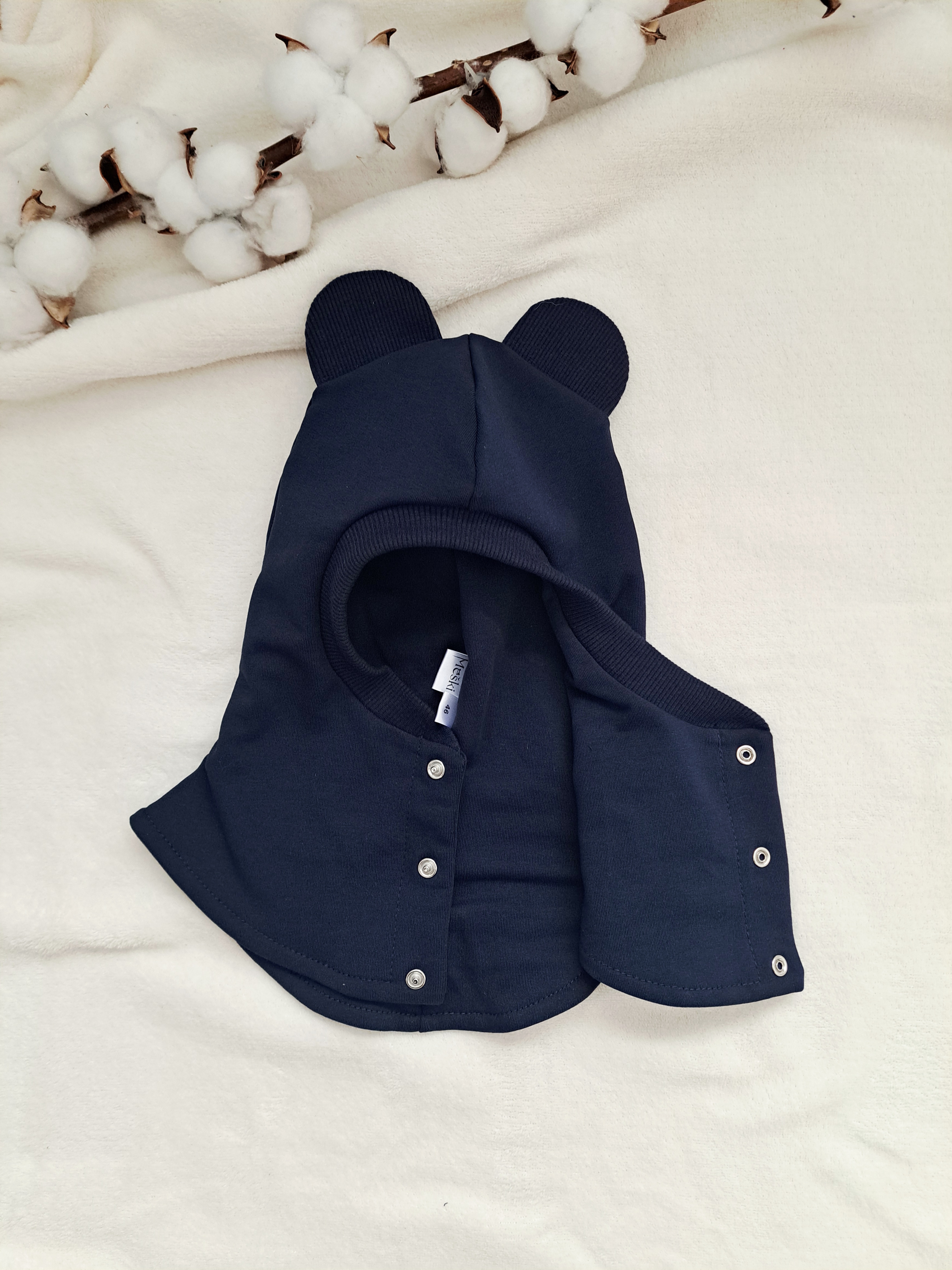 Pavasarinis šalmukas, Navy