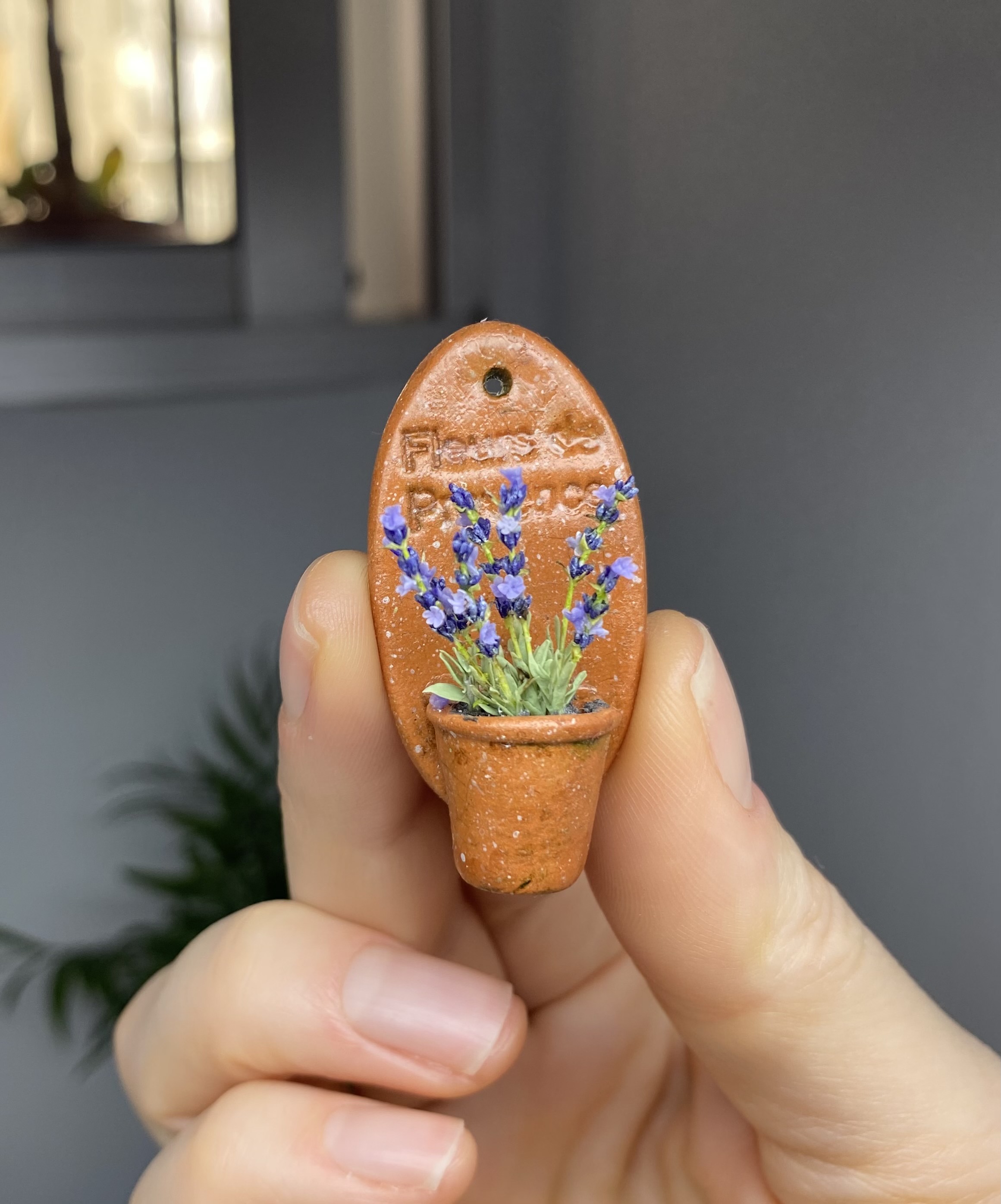 Miniature lavender in pot, Scale 1/12