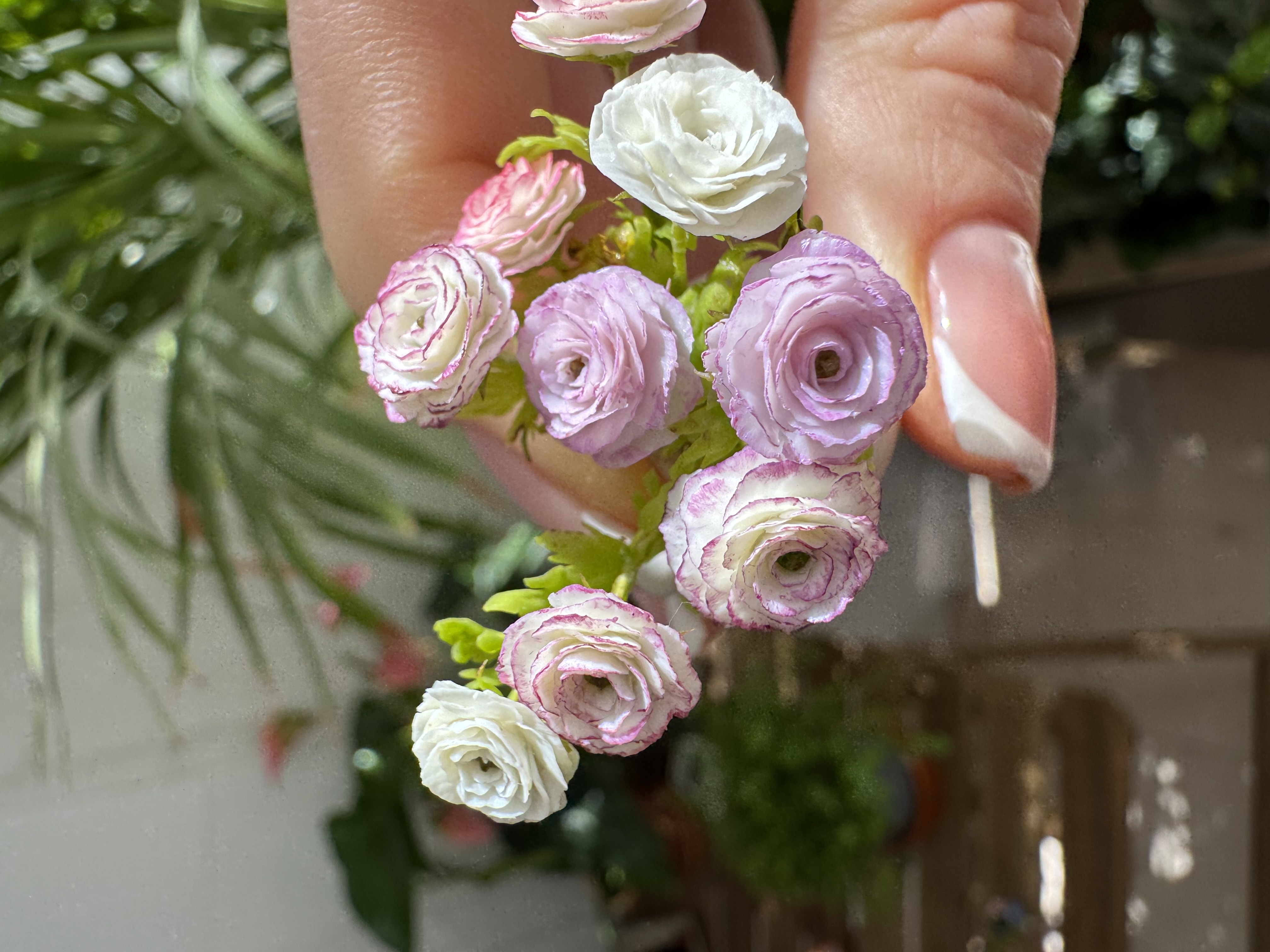 Dollhouse  ranunculus, Scale 1/12, TO ORDER