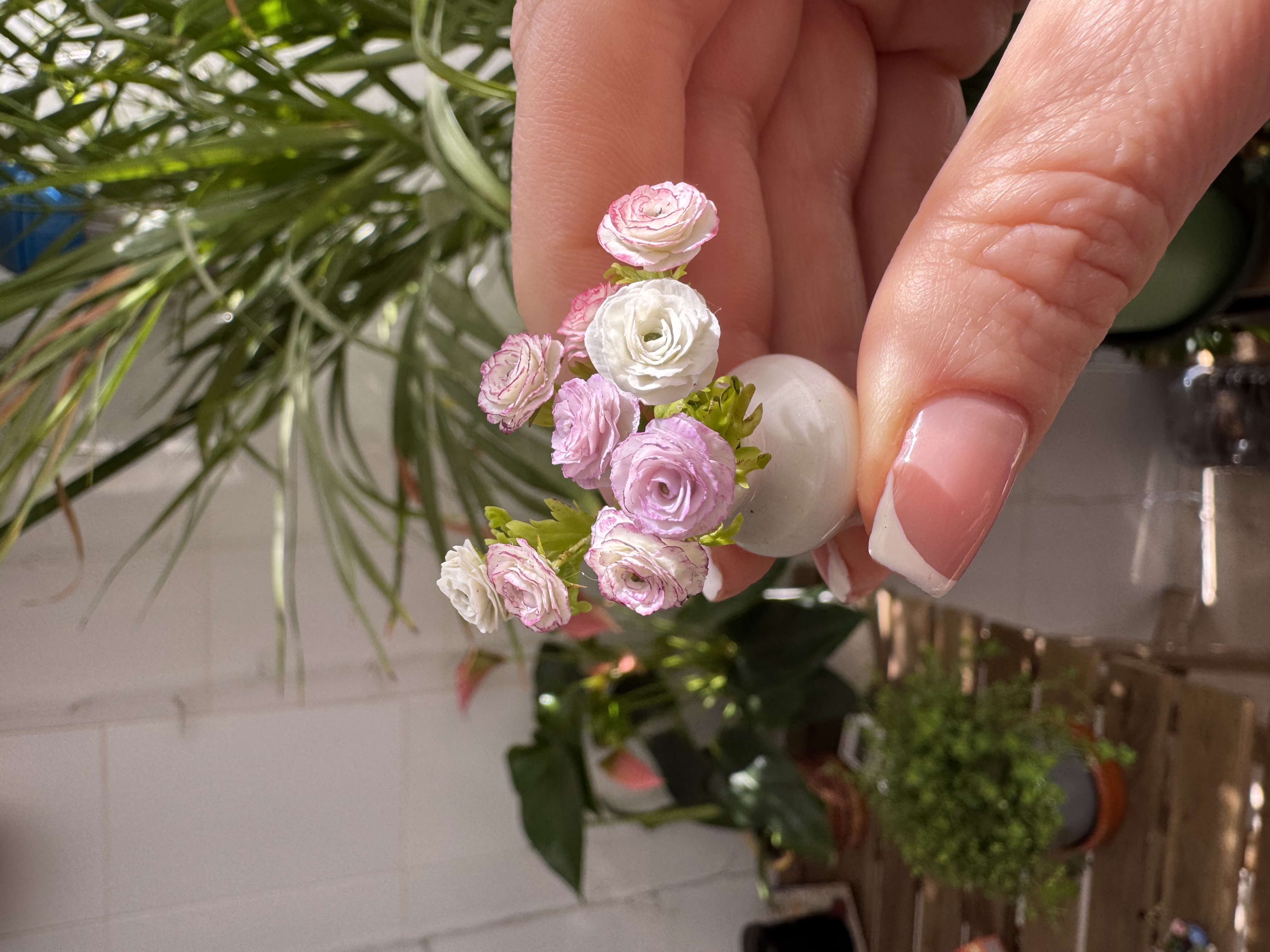 Dollhouse  ranunculus, Scale 1/12, TO ORDER