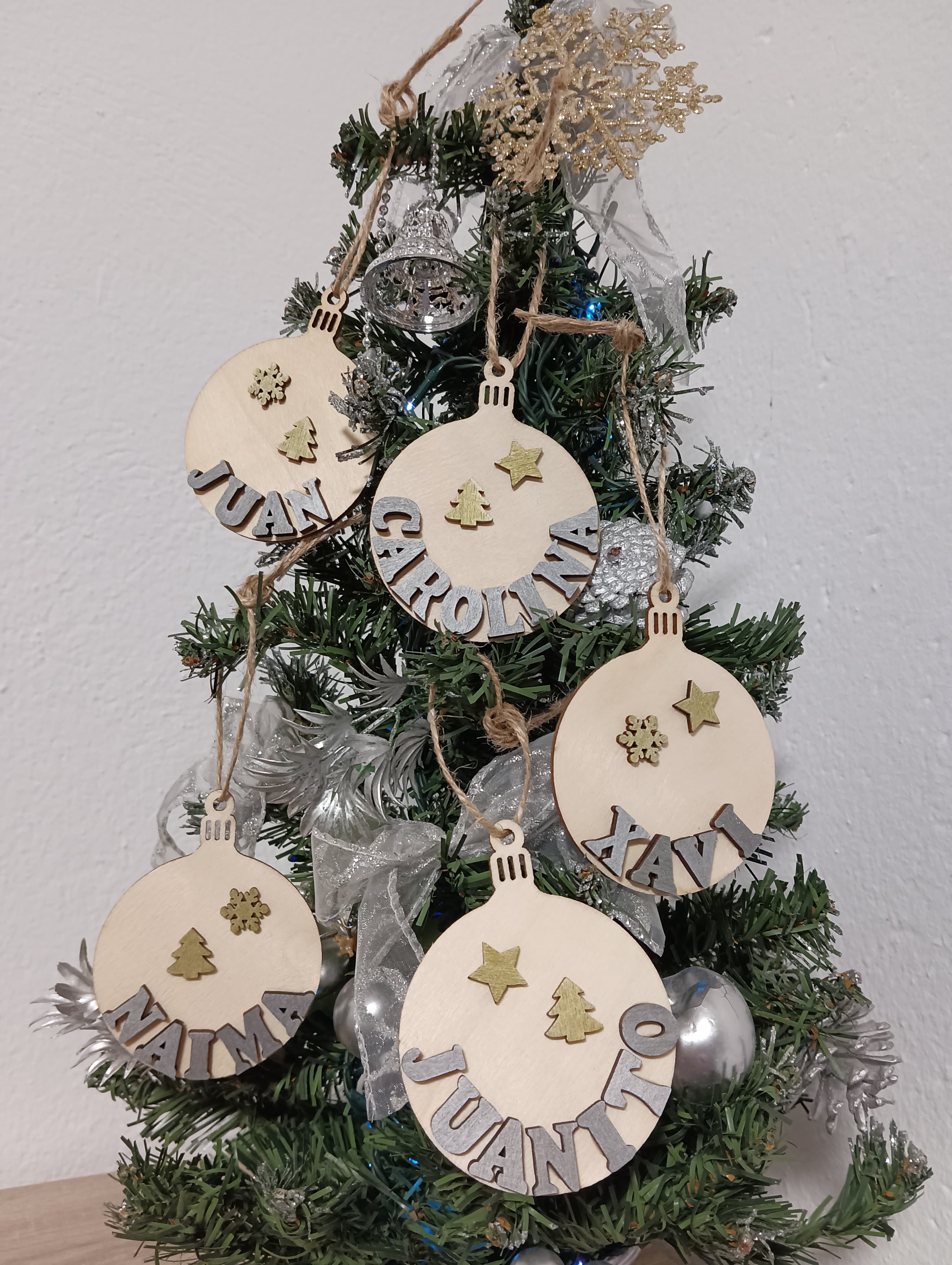 Bolas de Navidad de madera