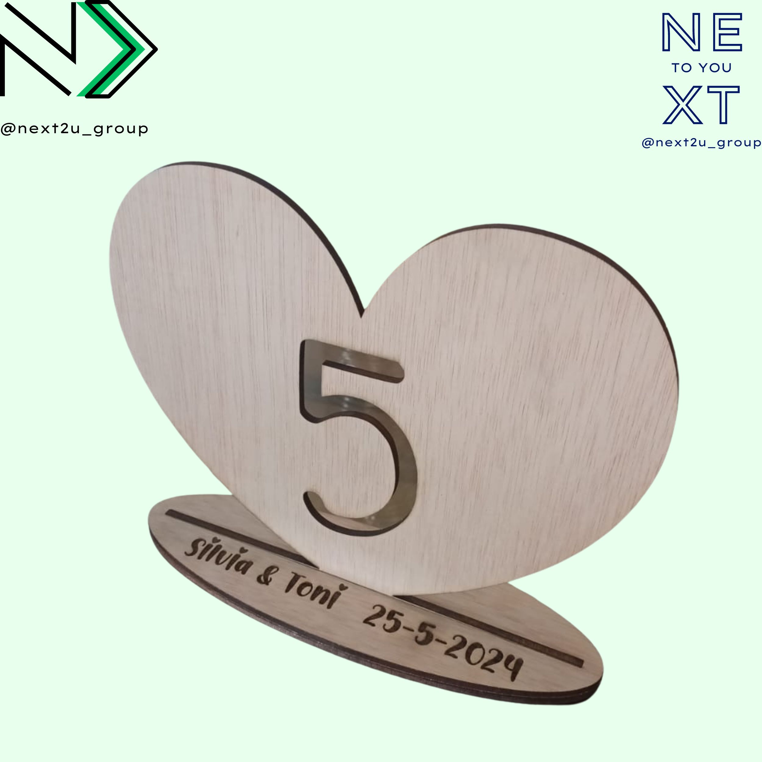 Mesero de madera personalizado