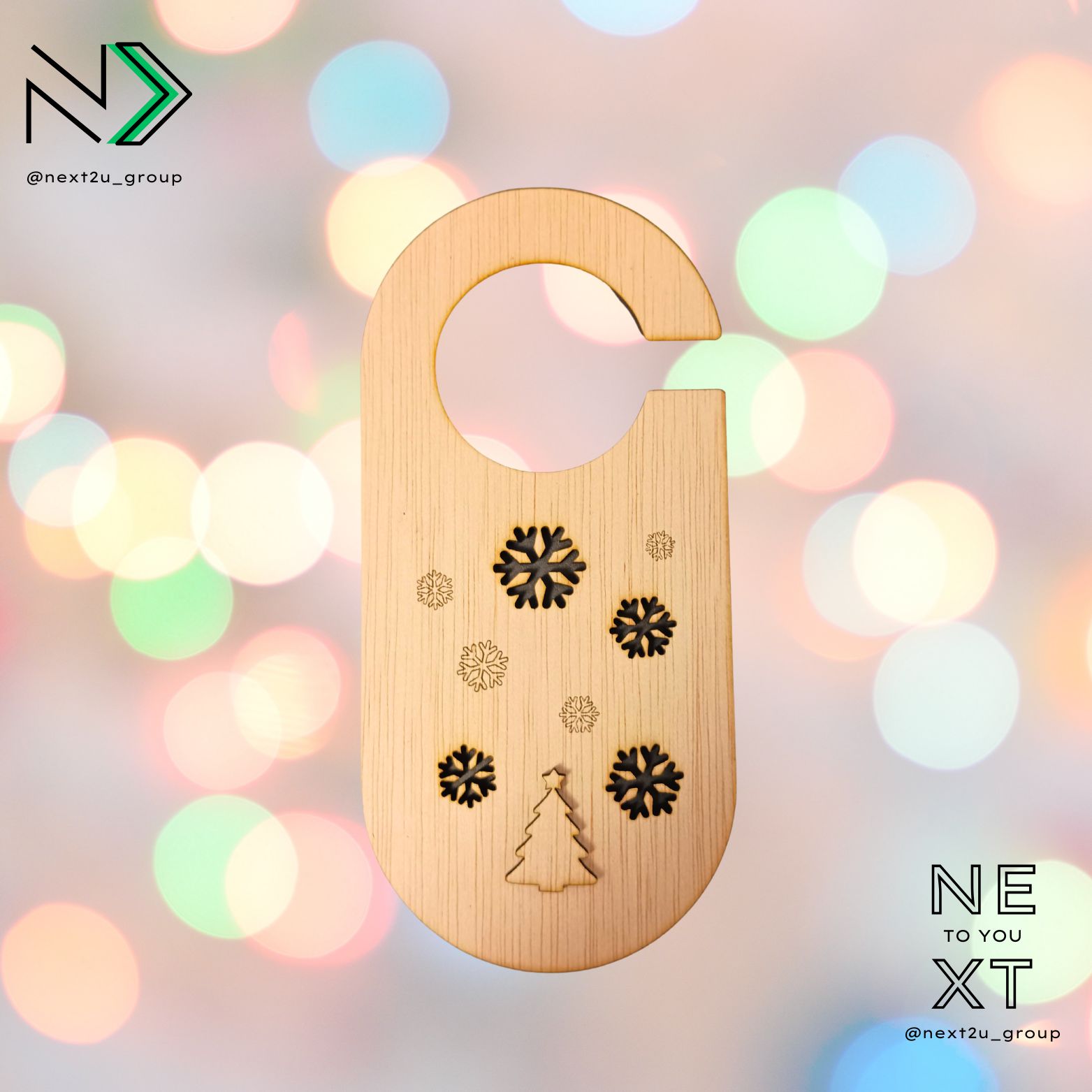 Percha de puerta navideña de madera