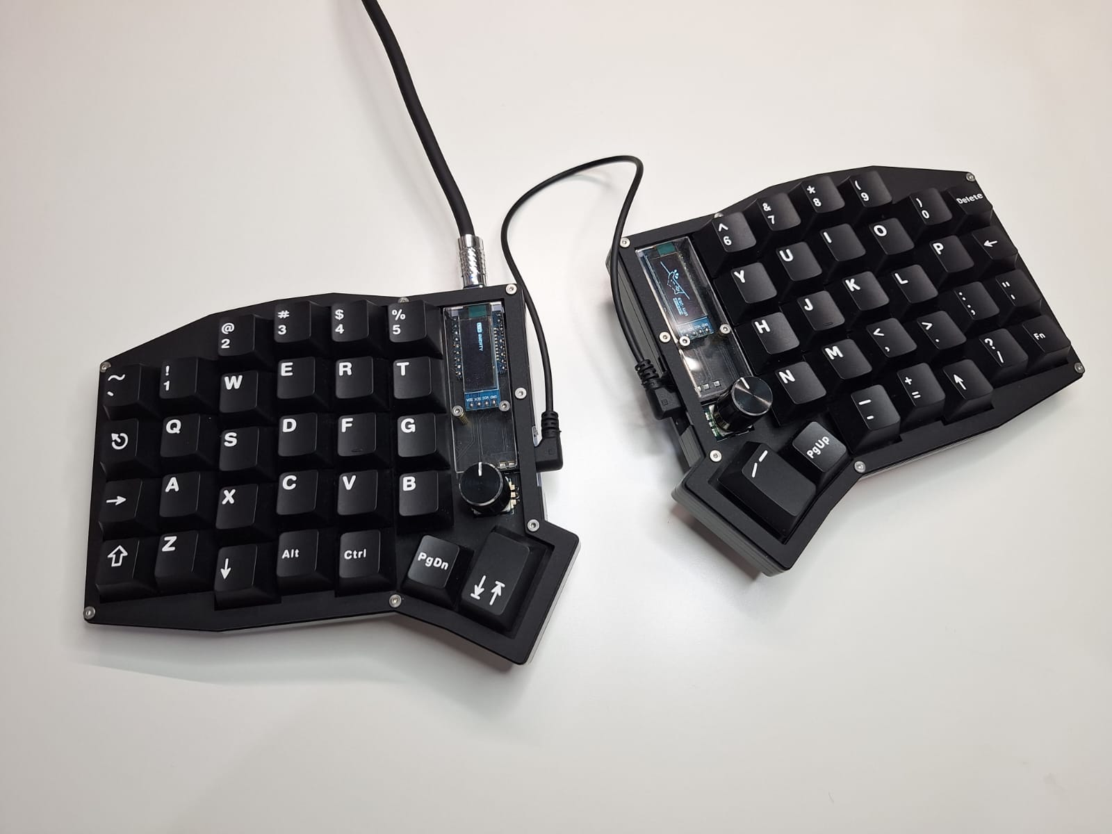Iteung V1 Split Keyboard - Special Edition