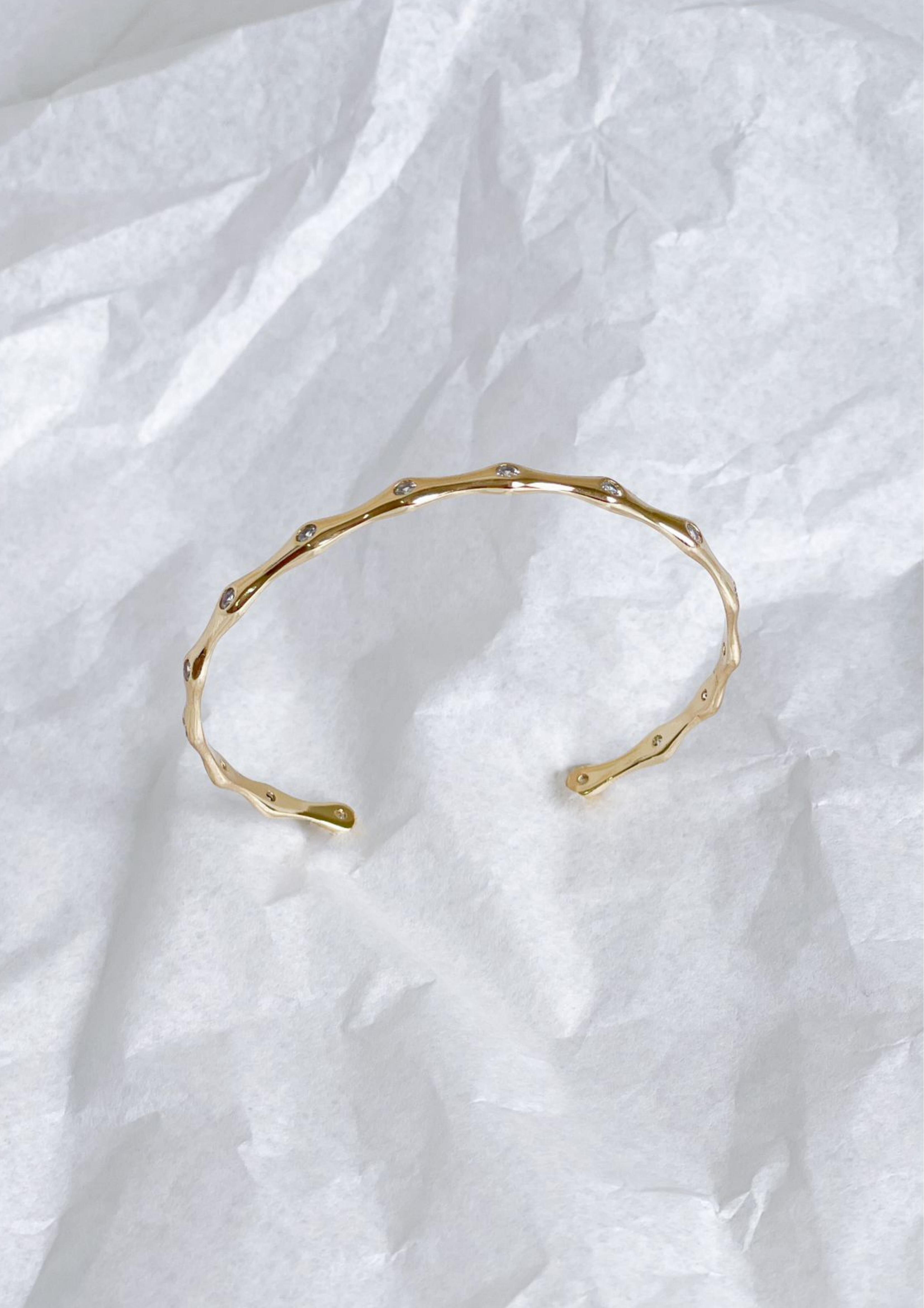 Bracelete com pontos de zircone