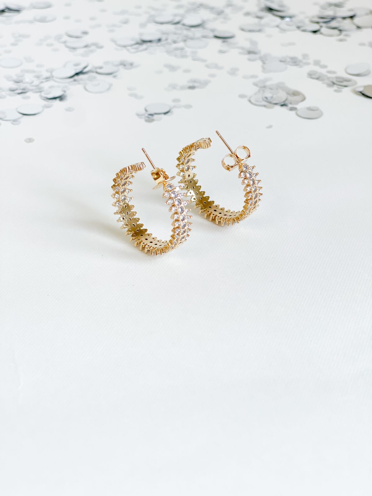 Argolas Dourada Cravejada