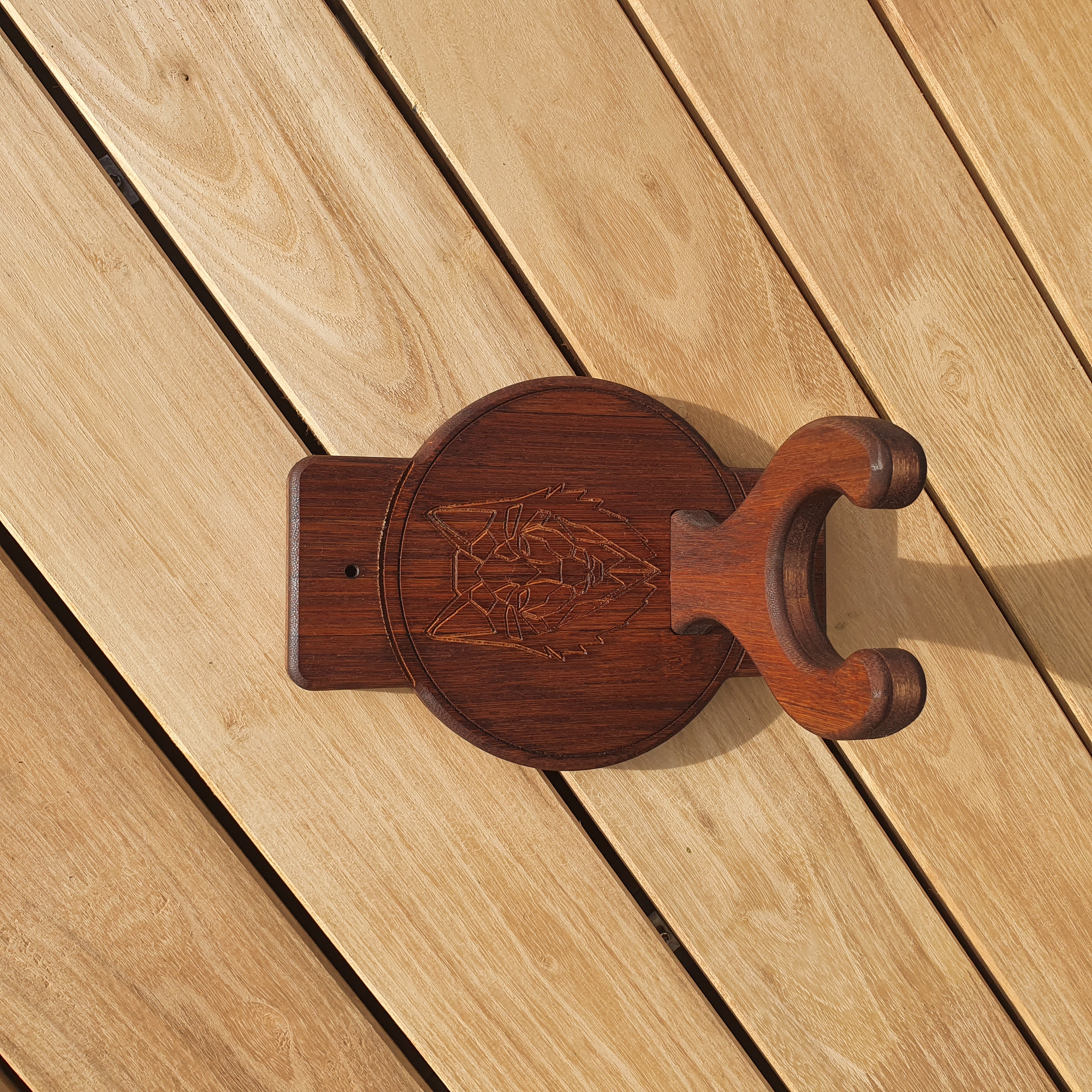 Gitarren Wandhalter aus Bambus. Nachhaltig