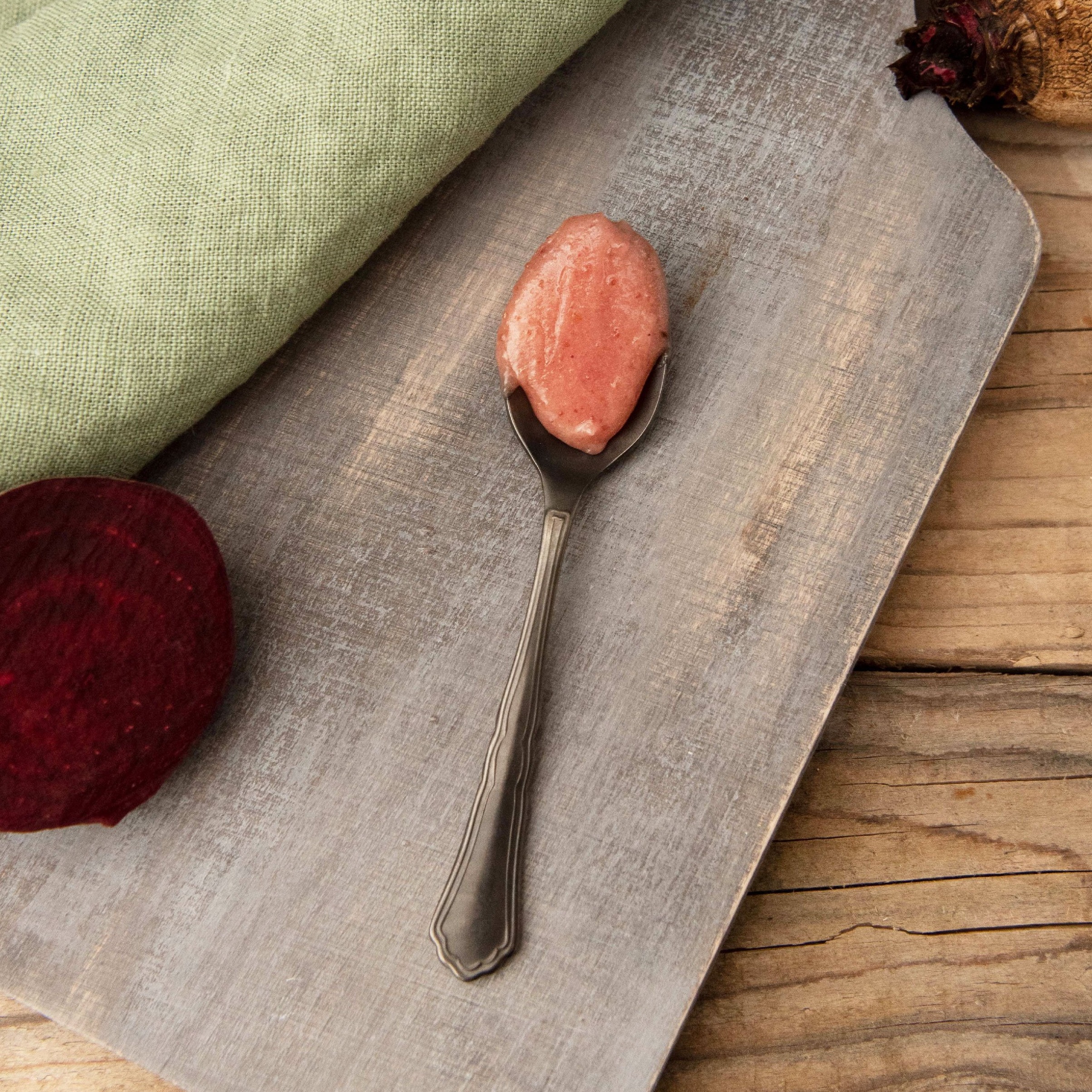 Medus skanėstas su burokėliais