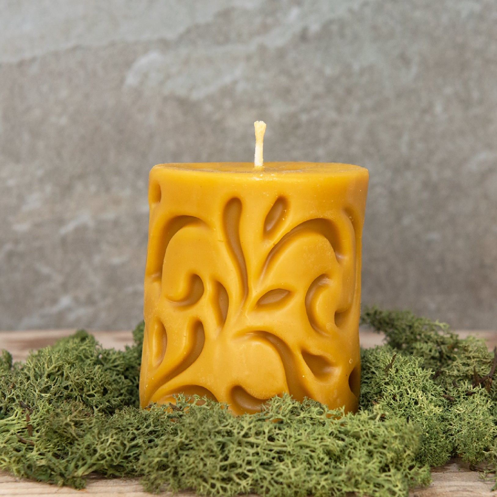 Bičių vaško žvakė Raižiniai