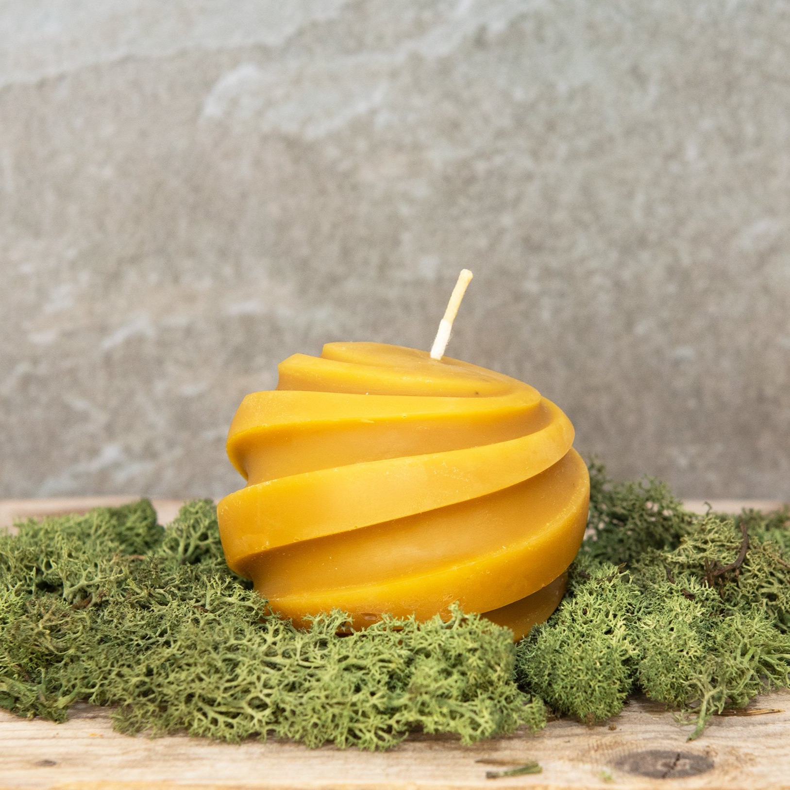 Bičių vaško žvakė Sukutis