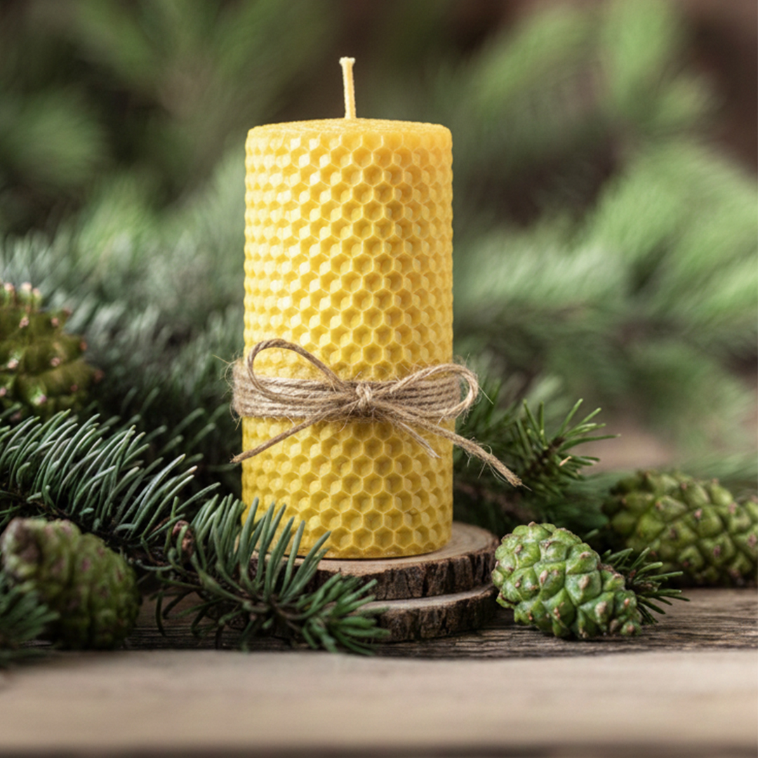 Bičių vaško susukta žvakė Adventas