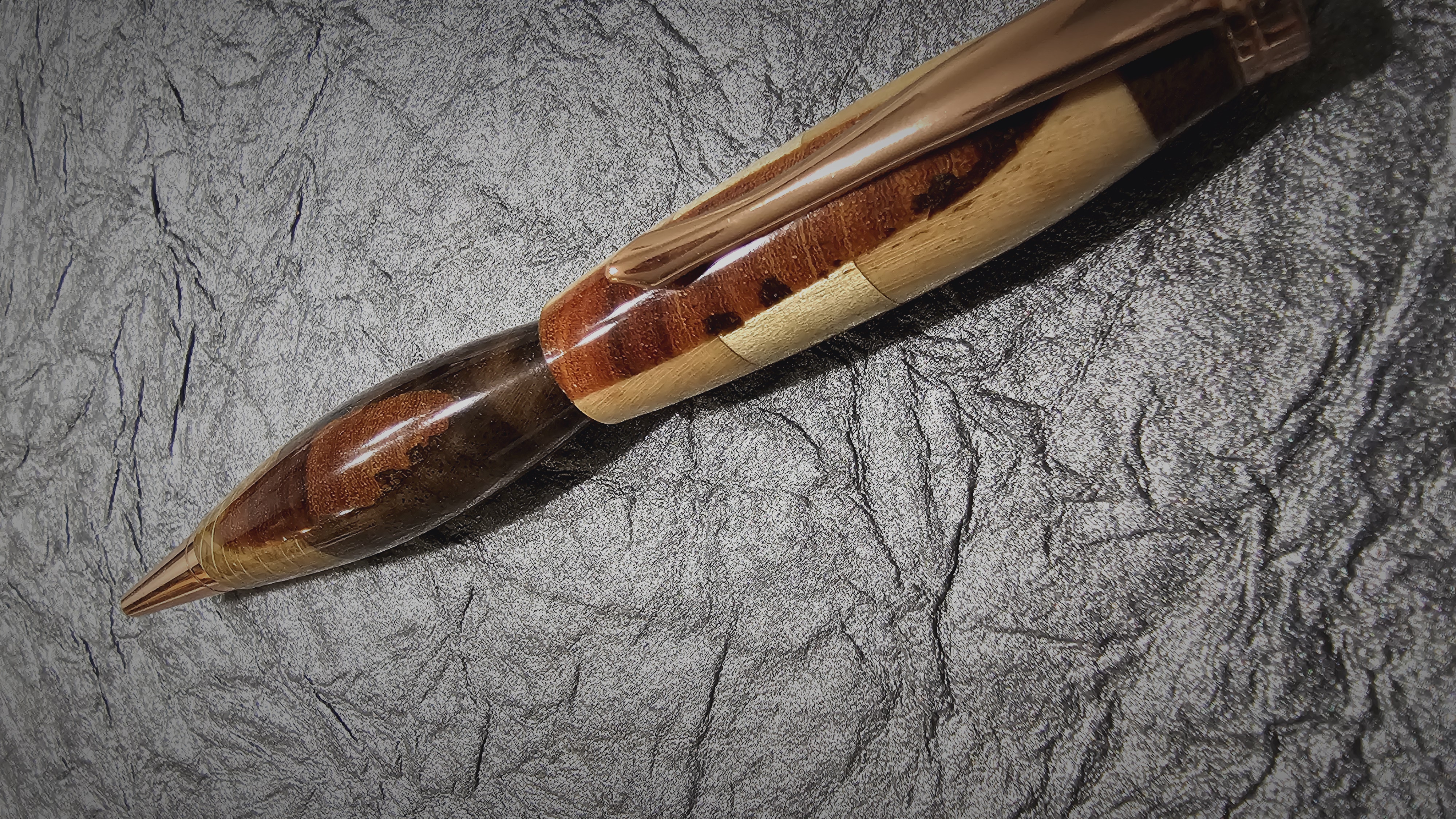 Segmented Padauk