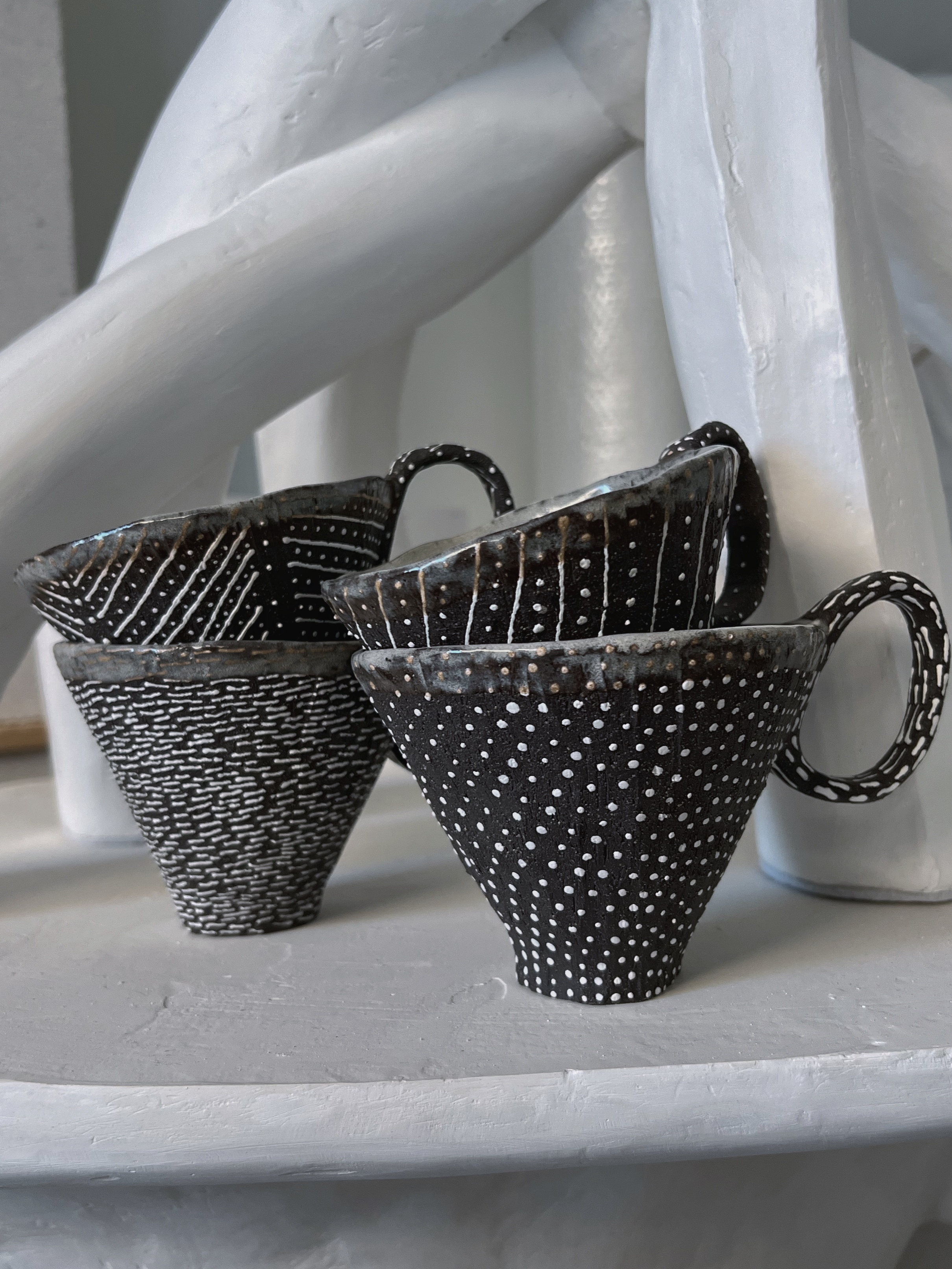 Rankų darbo keraminiai puodeliai " Pattern "