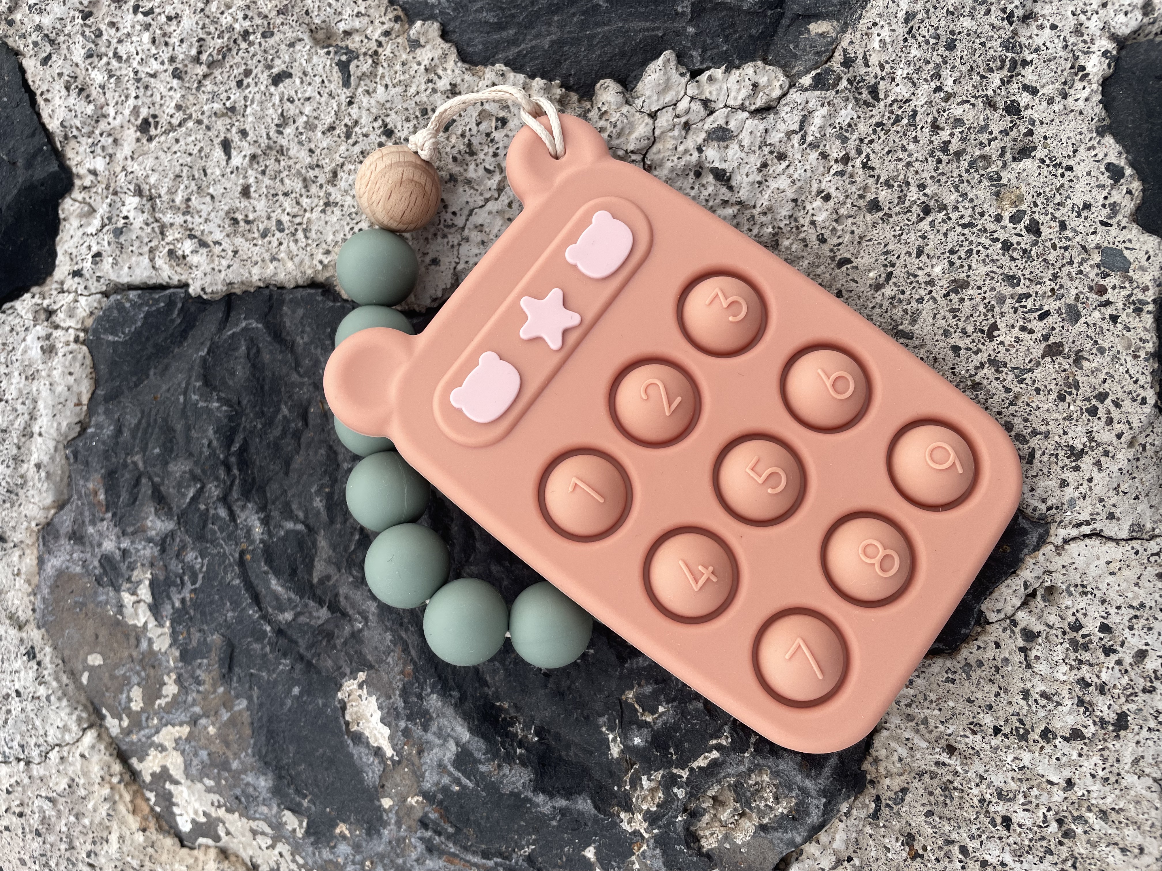 Silikoninis "mygtukinis" telefonas