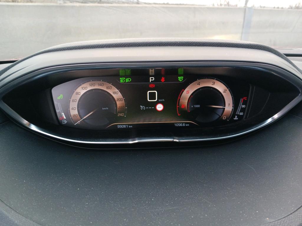 PEUGEOT 3008 1.5 BlueHDi 96kW 130CV SS Allure EAT8 