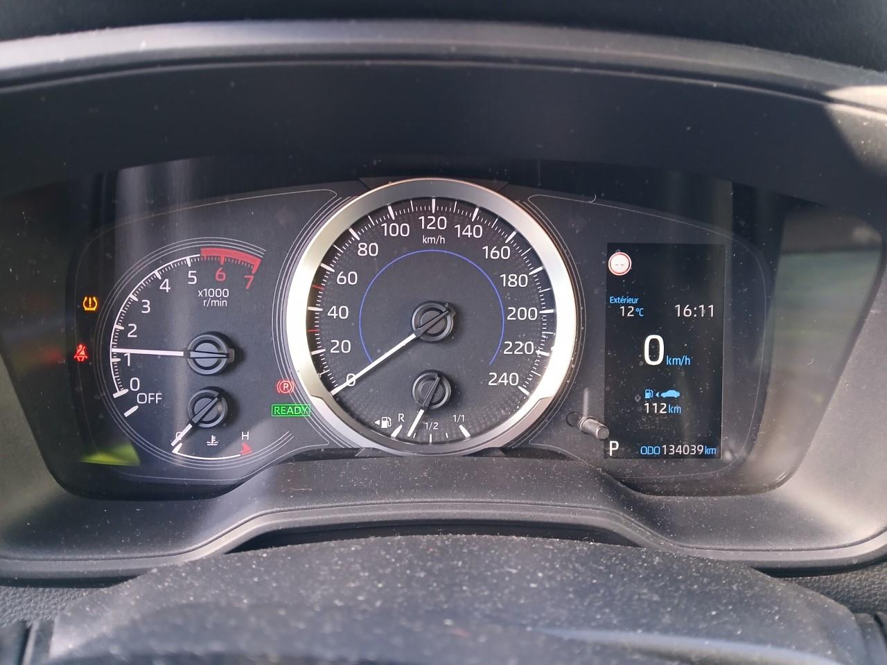 TOYOTA Corolla 1.8 125H BUSINESS PLUS ECVT 