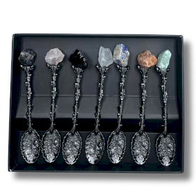 Cuillères en argent avec pierres naturelles