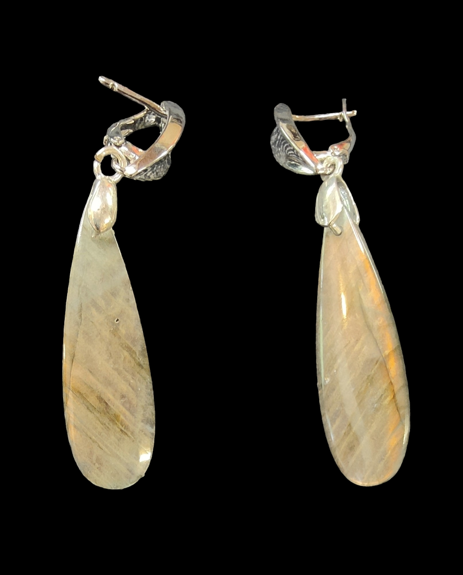 Roimata (Tear drop) Labradorite Earrings