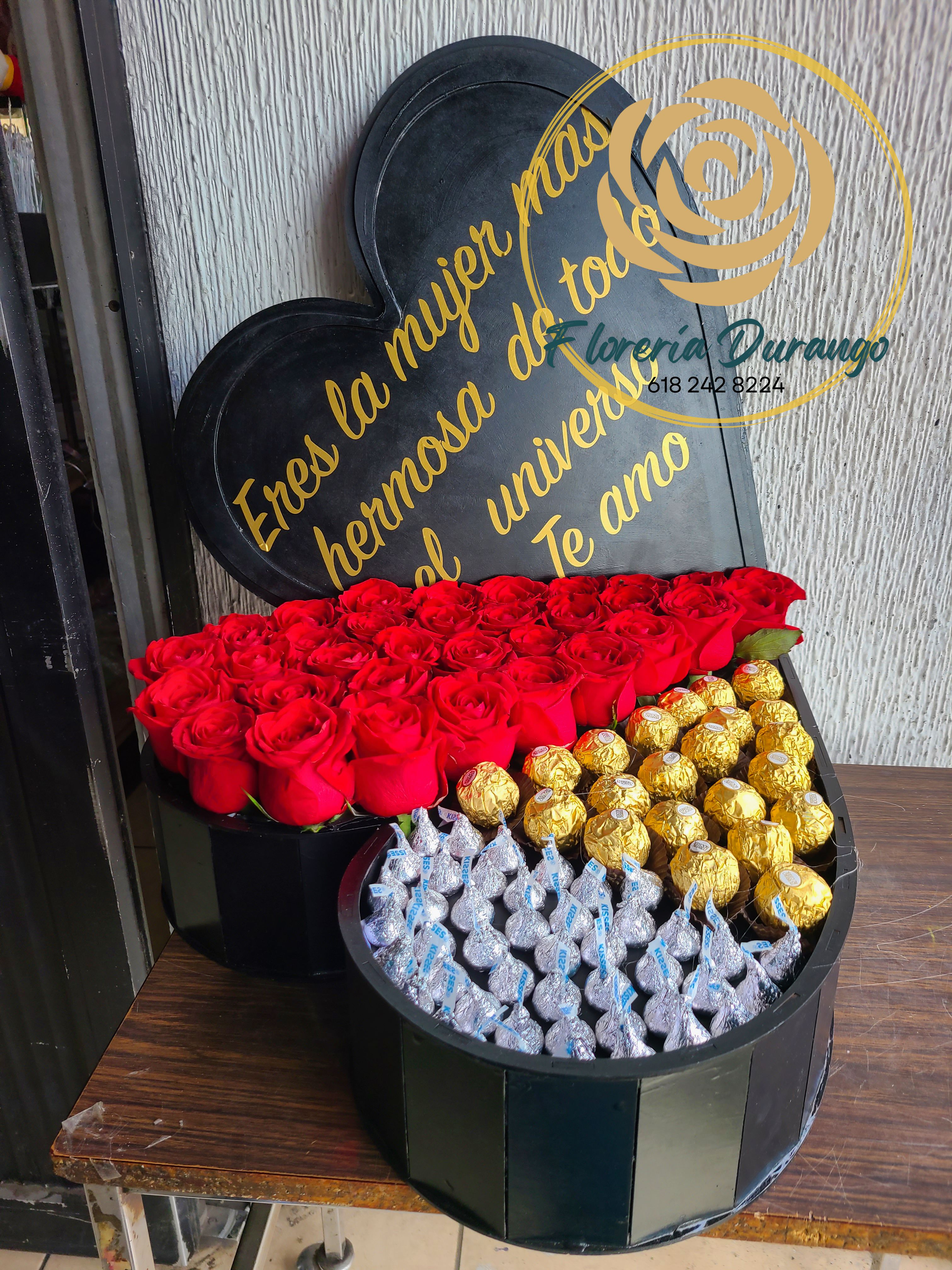 Corazon grande con chocolates