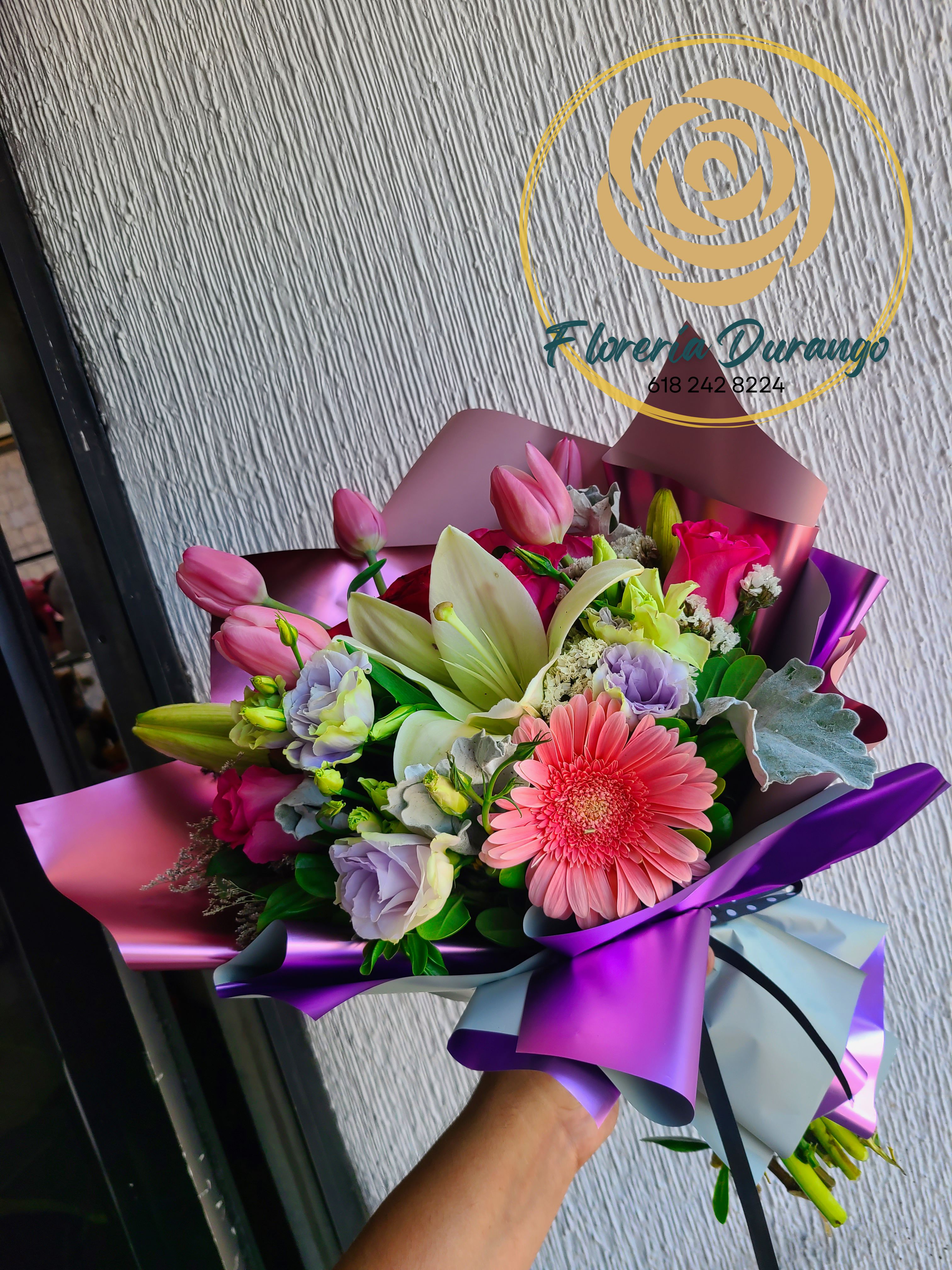 Ramo mixto de tulipanes