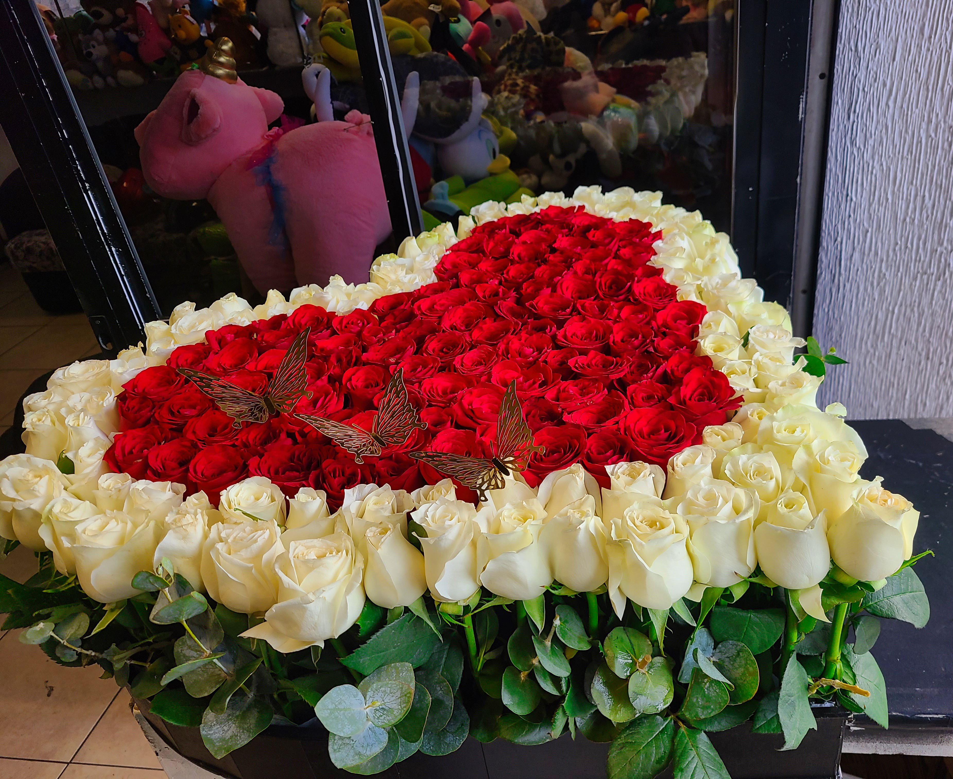 Corazón de rosas grande