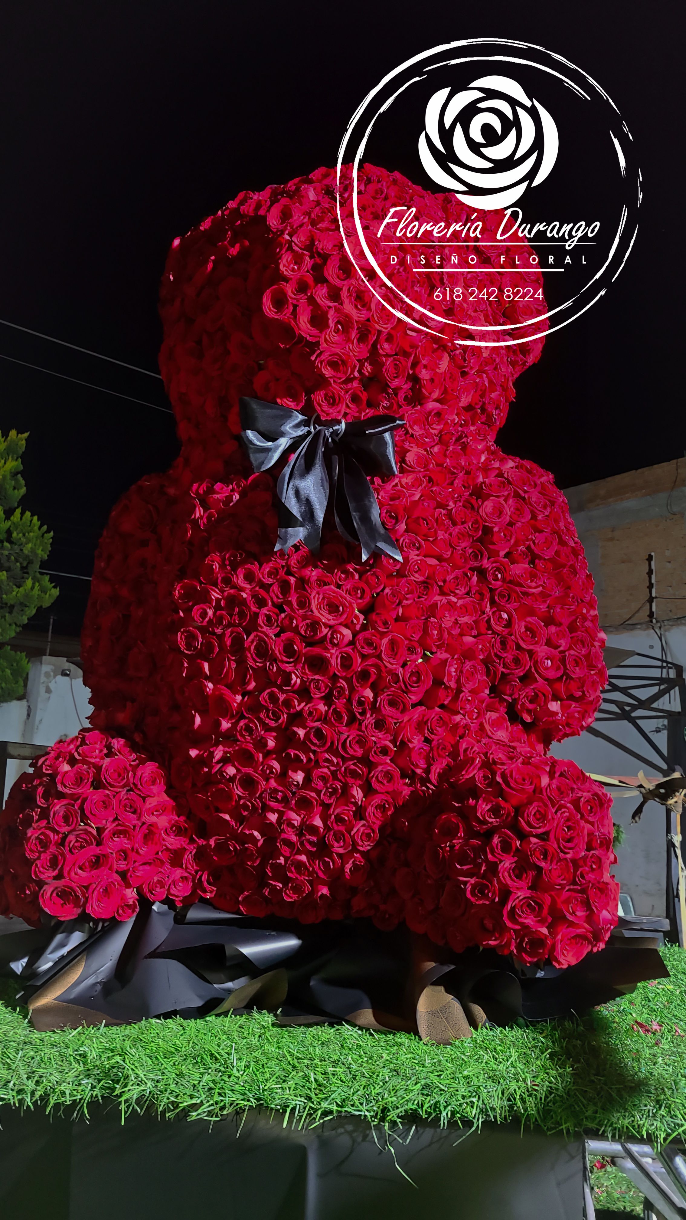 Oso floral gigante