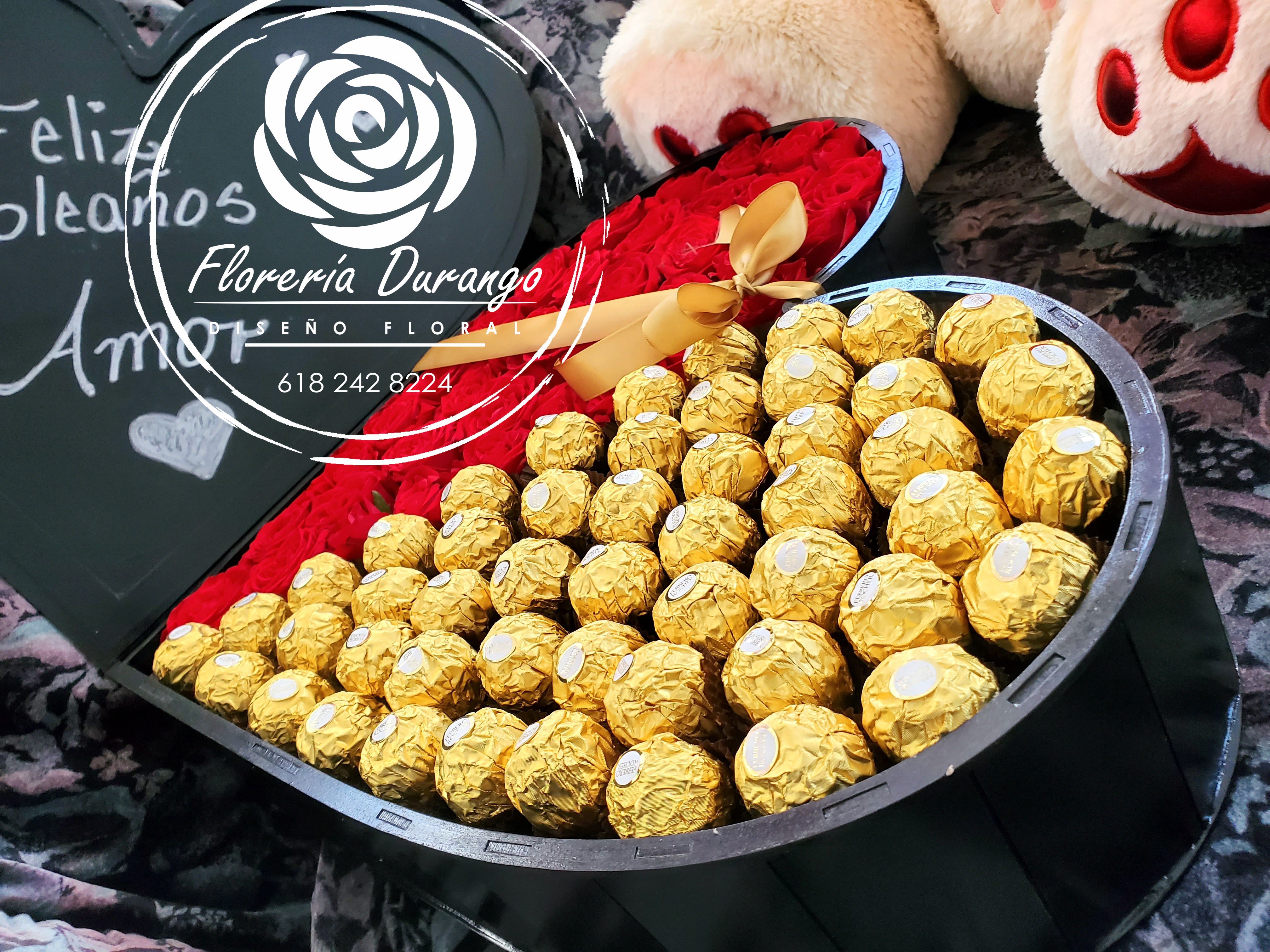 Caja corazón con ferreros