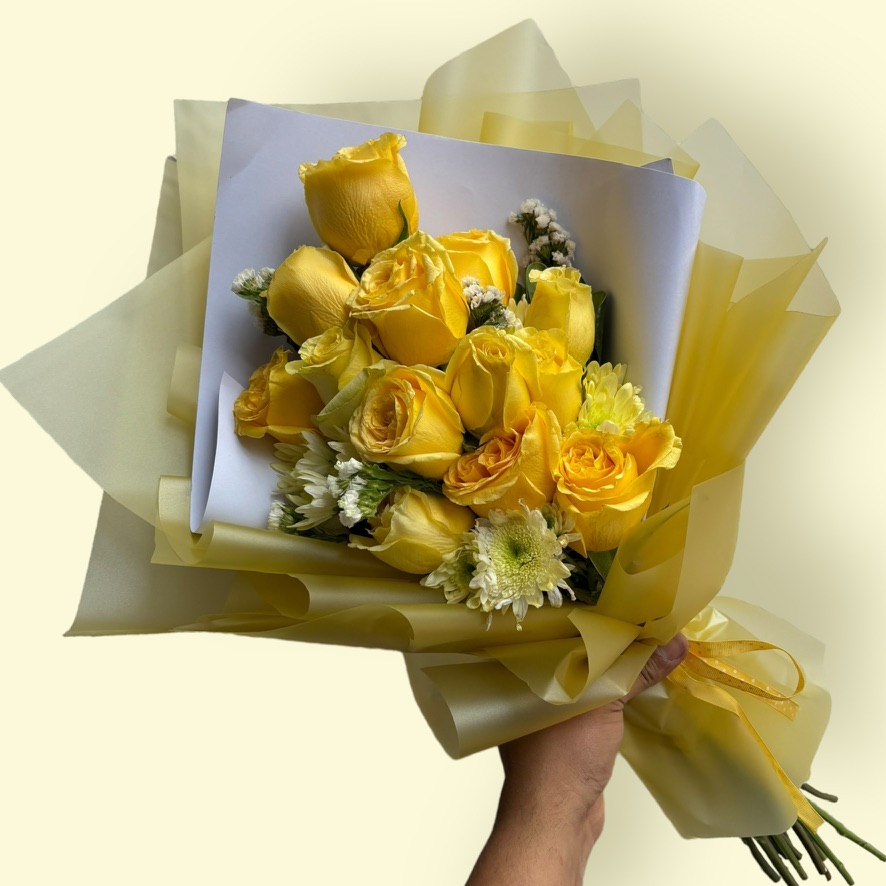 12 rosas amarillas