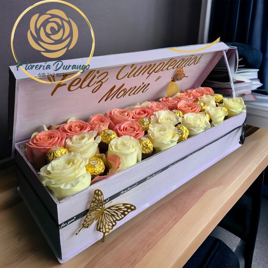 Caja de rosas con ferrero