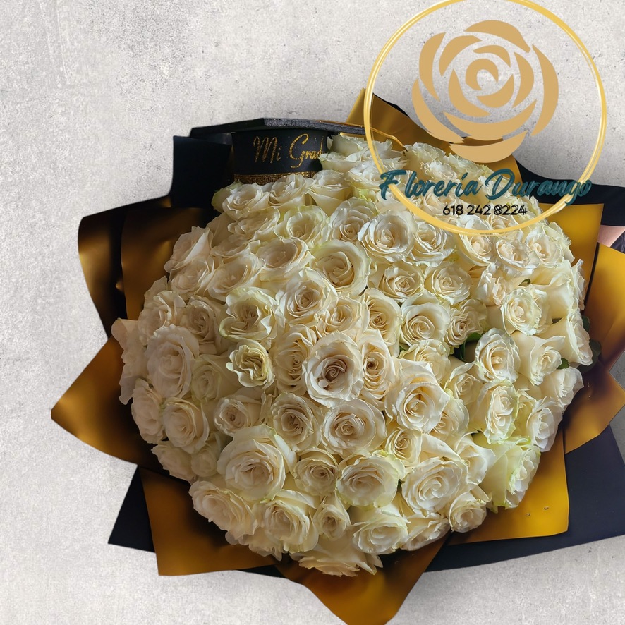 100 rosas blancas graduado