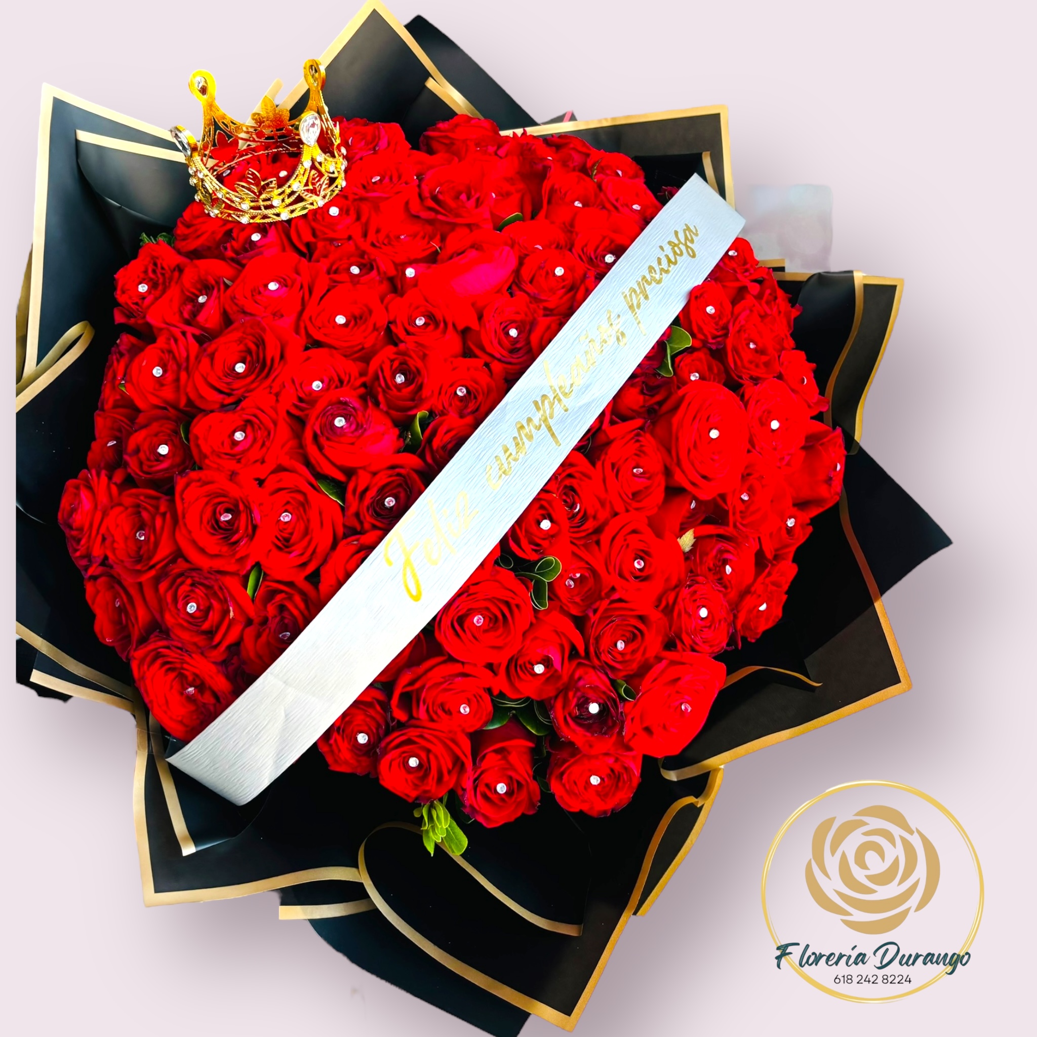 Ramo de 100 rosas con banda