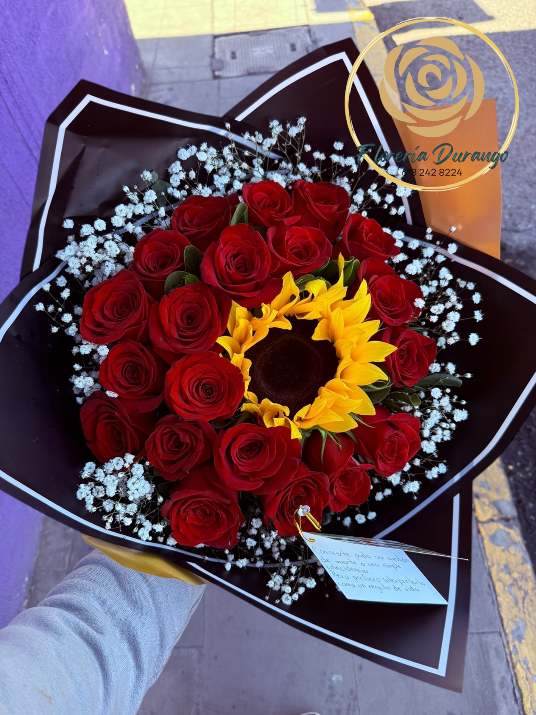 24 rosas con girasol