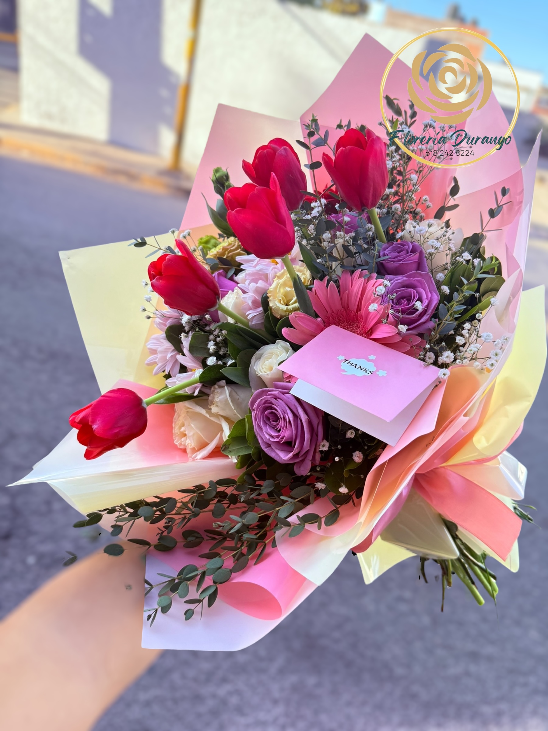 Ramo mixto de tulipanes