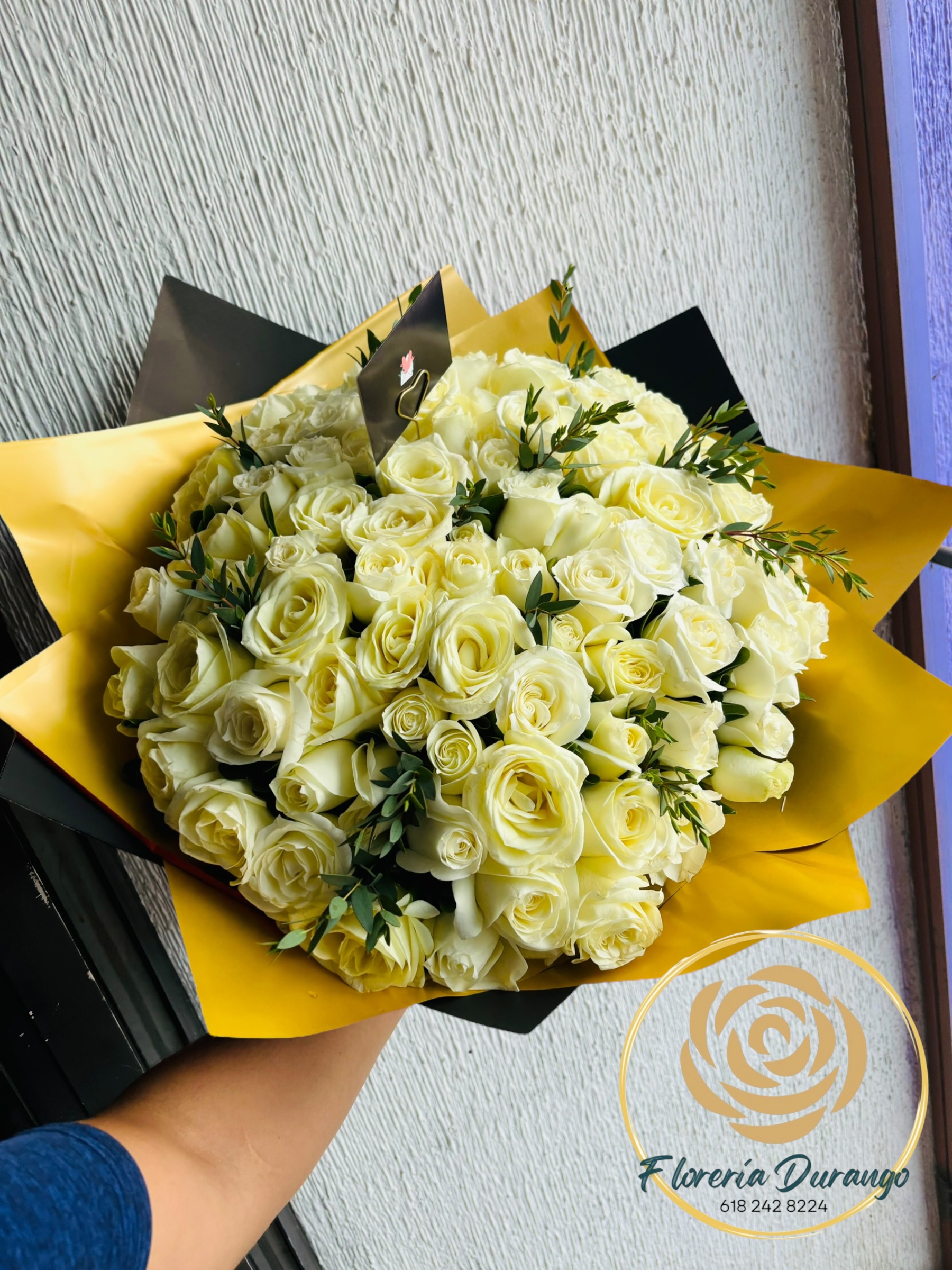 Ramo de rosas blancas