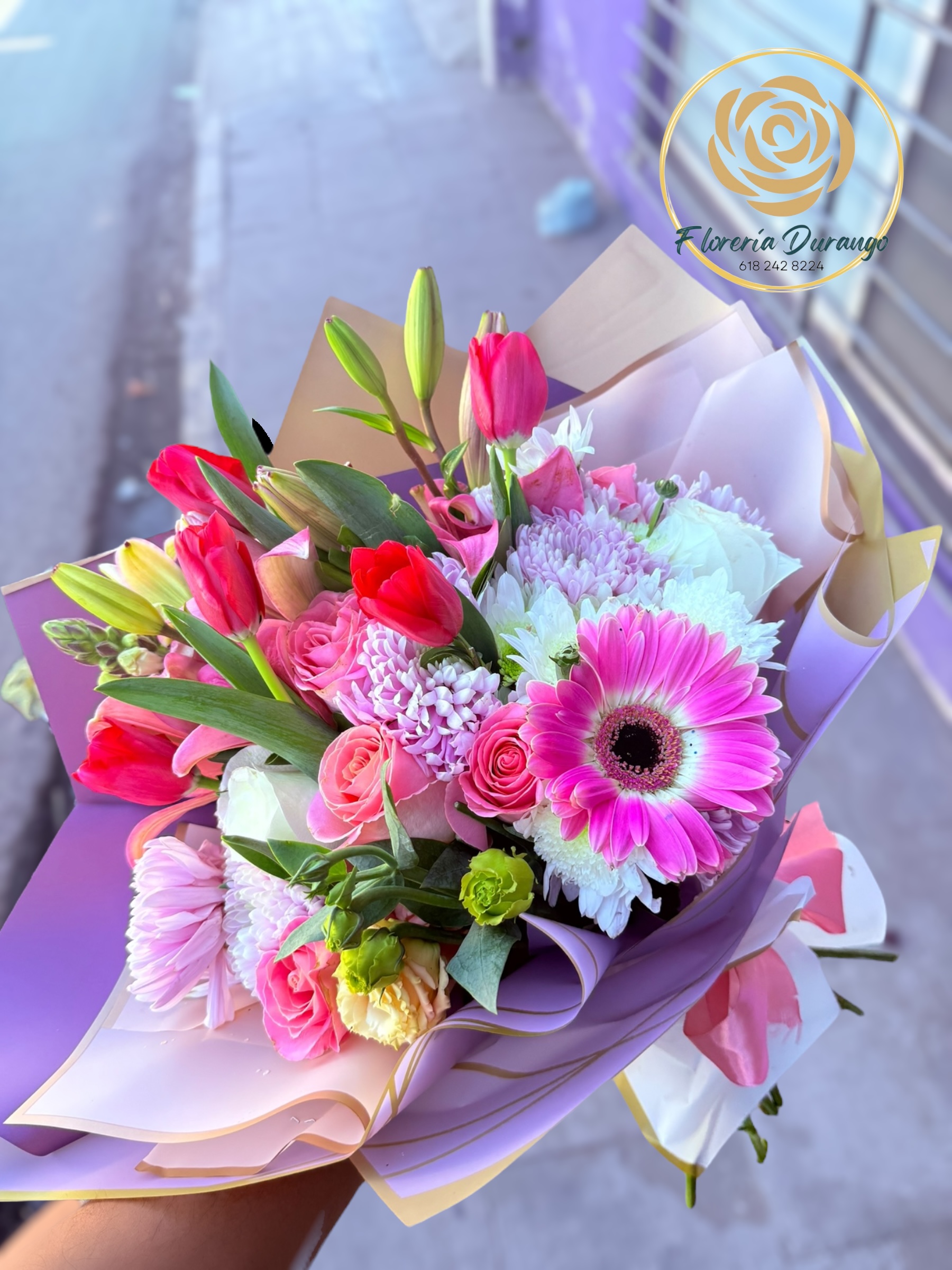 Ramo mixto de tulipanes