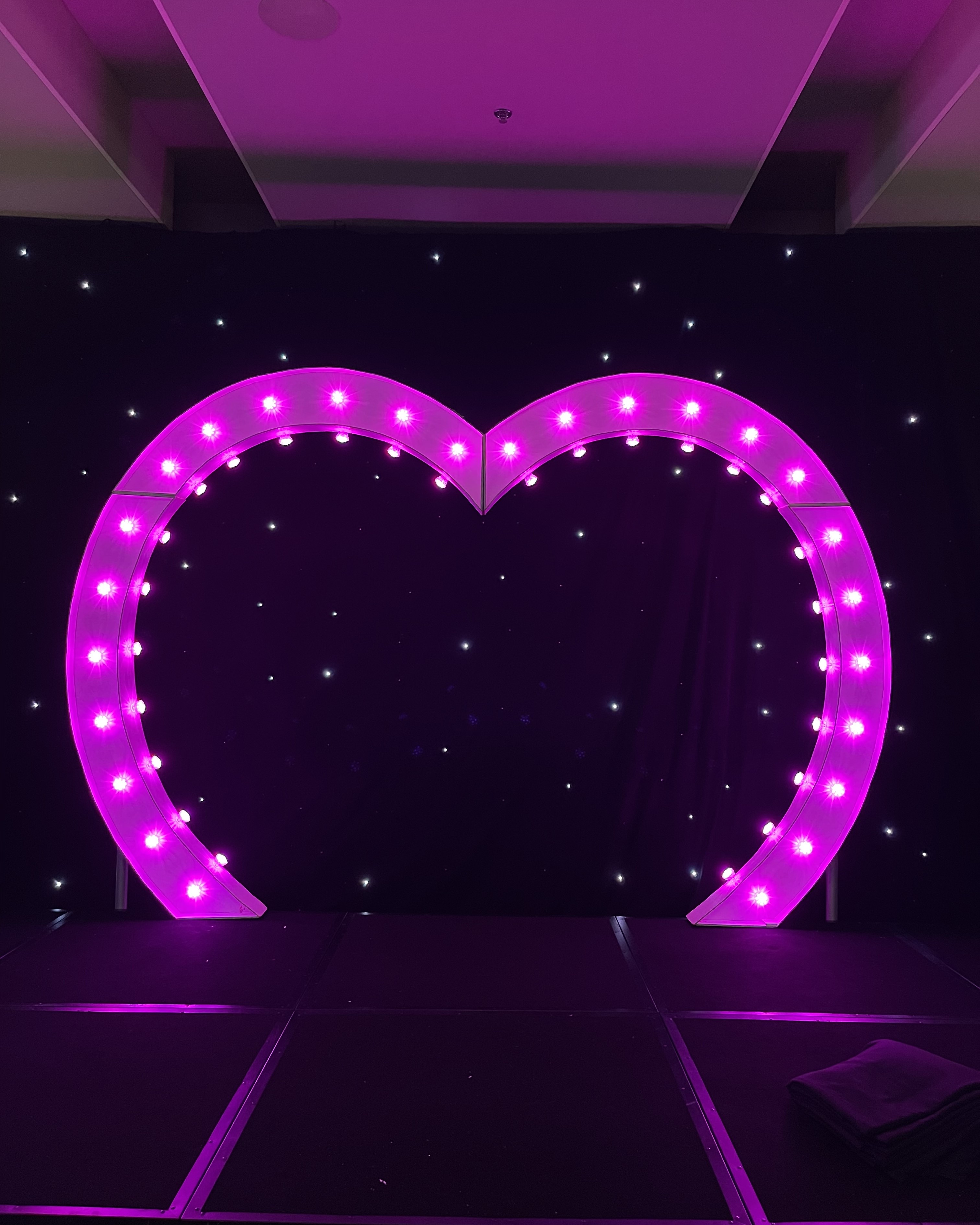 Heart Marquee Gate | 12x8'